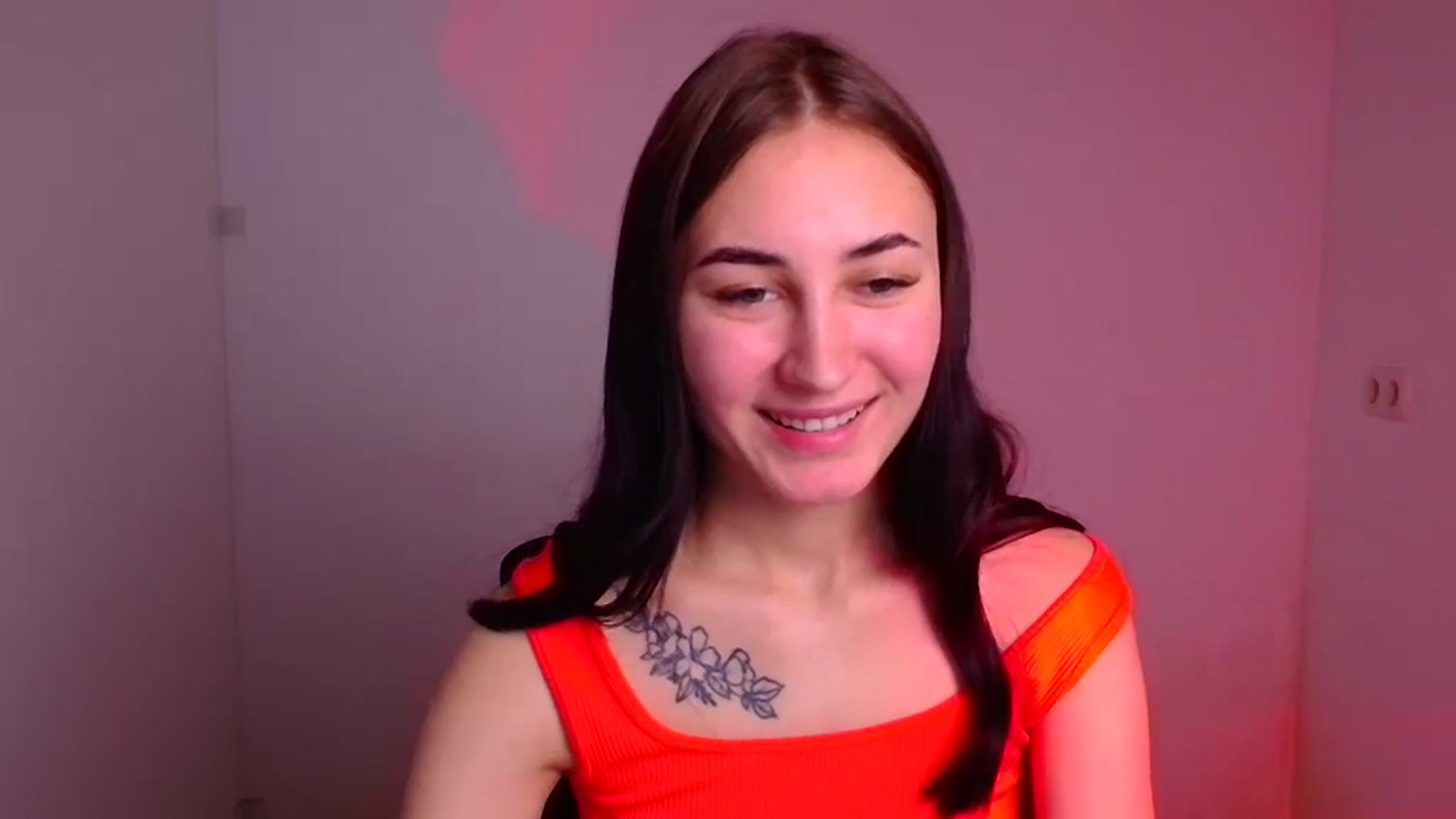 Gallery image thumbnail from Kiss_mia_'s myfreecams stream on, 12/28/2024, 11:33 image 17 of 20