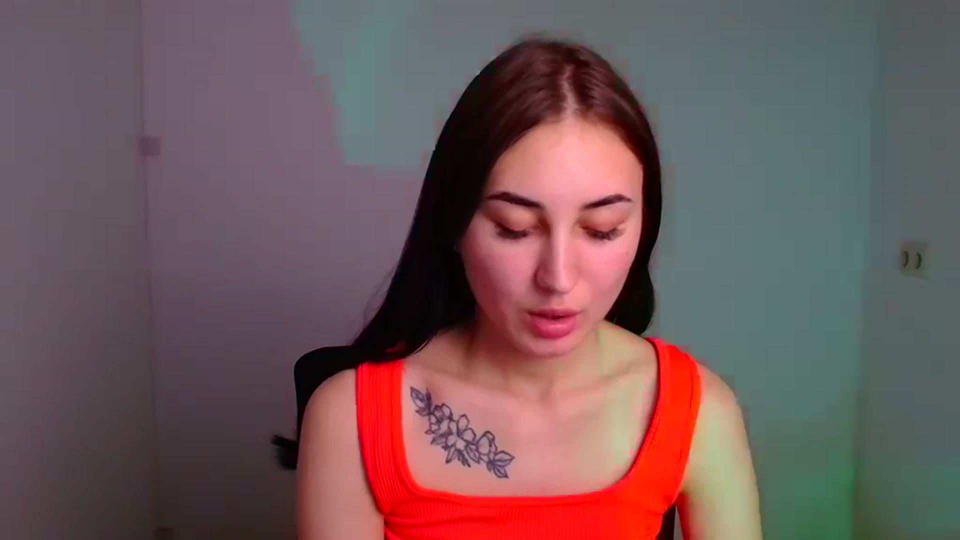 Gallery image thumbnail from Kiss_mia_'s myfreecams stream on, 12/28/2024, 11:33 image 19 of 20