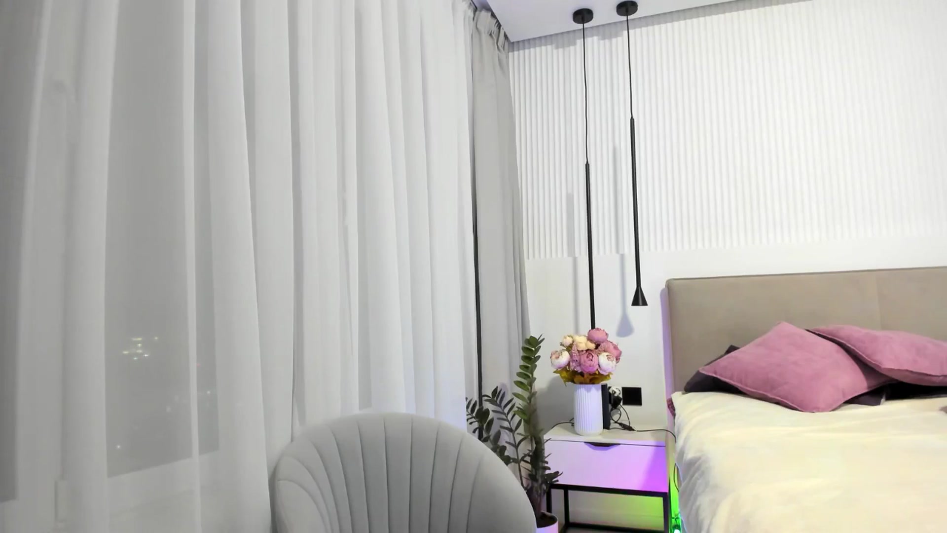 Gallery image thumbnail from KissableAsian's myfreecams stream on, 03/22/2025, 20:09 image 11 of 20