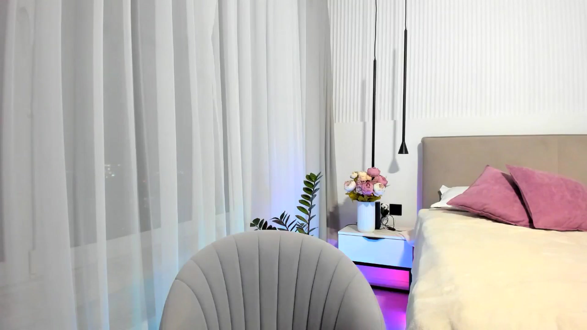 Gallery image thumbnail from KissableAsian's myfreecams stream on, 03/23/2025, 21:10 image 9 of 20