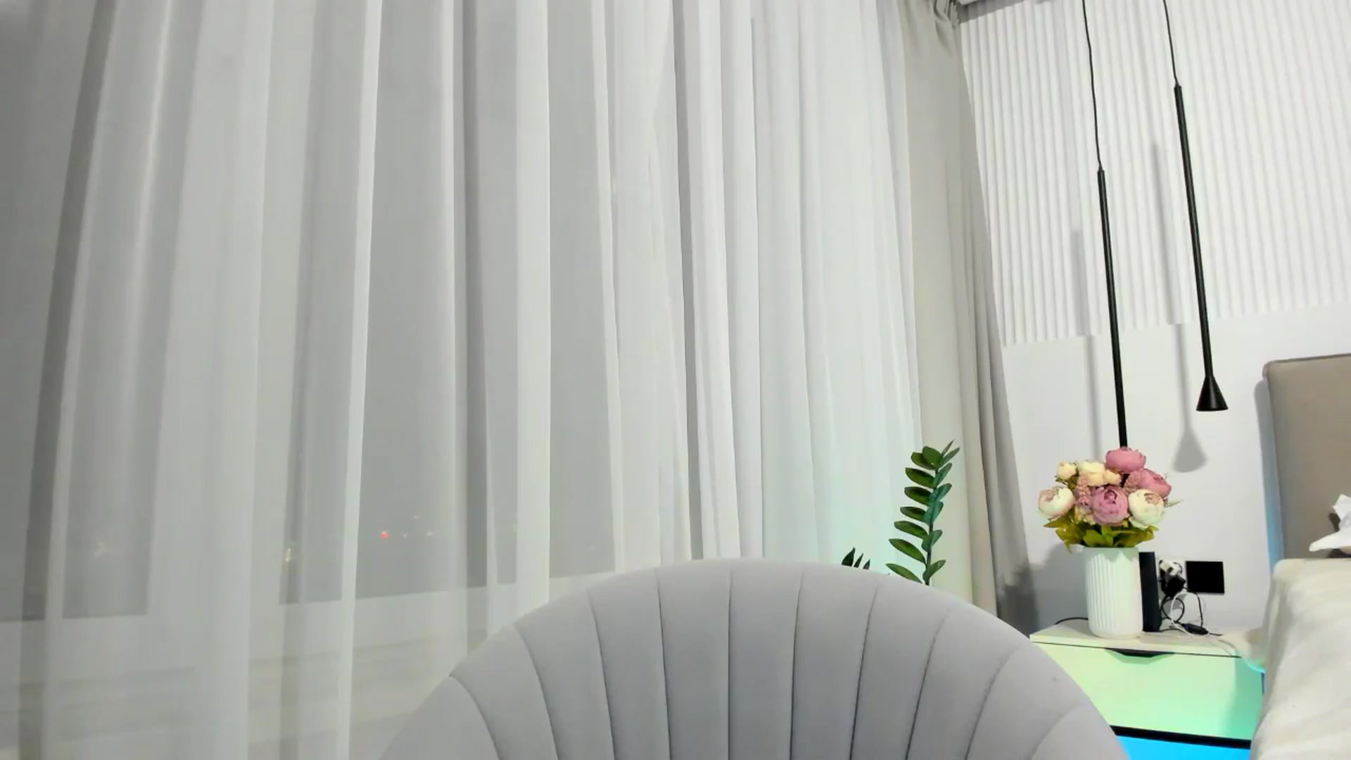 Gallery image thumbnail from KissableAsian's myfreecams stream on, 03/23/2025, 22:49 image 4 of 20