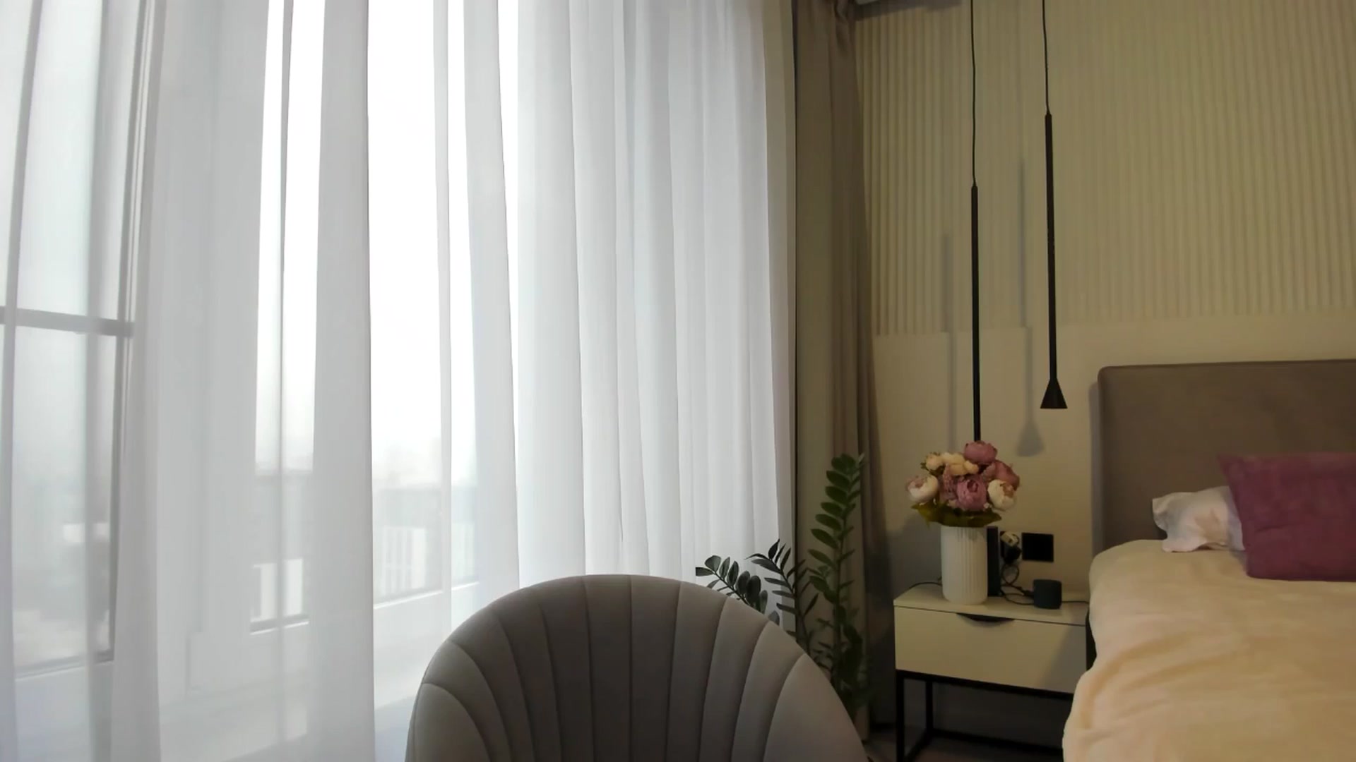 Gallery image thumbnail from KissableAsian's myfreecams stream on, 03/27/2025, 13:40 image 19 of 20
