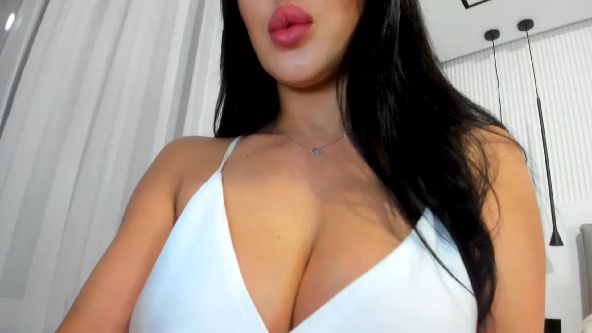 Gallery image thumbnail from KissableAsian's myfreecams stream on, 03/30/2025, 22:07 image 3 of 20