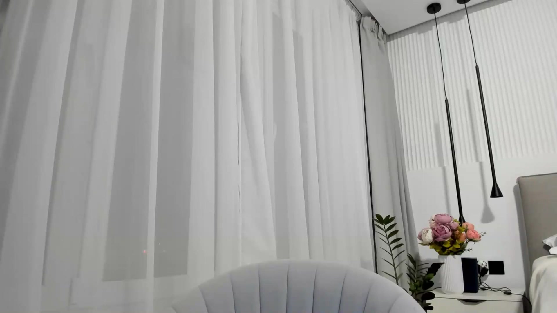 Gallery image thumbnail from KissableAsian's myfreecams stream on, 03/31/2025, 21:11 image 2 of 20