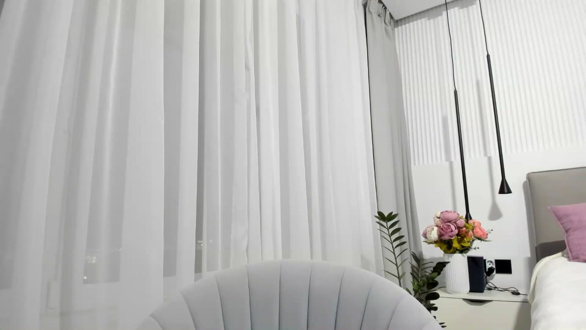 Gallery image thumbnail from KissableAsian's myfreecams stream on, 04/02/2025, 21:30 image 14 of 20