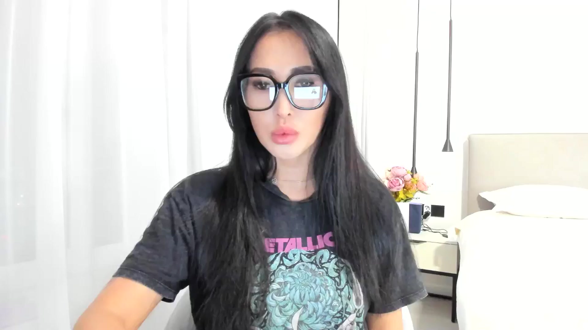Gallery image thumbnail from KissableAsian's myfreecams stream on, 04/03/2025, 21:02 image 14 of 20