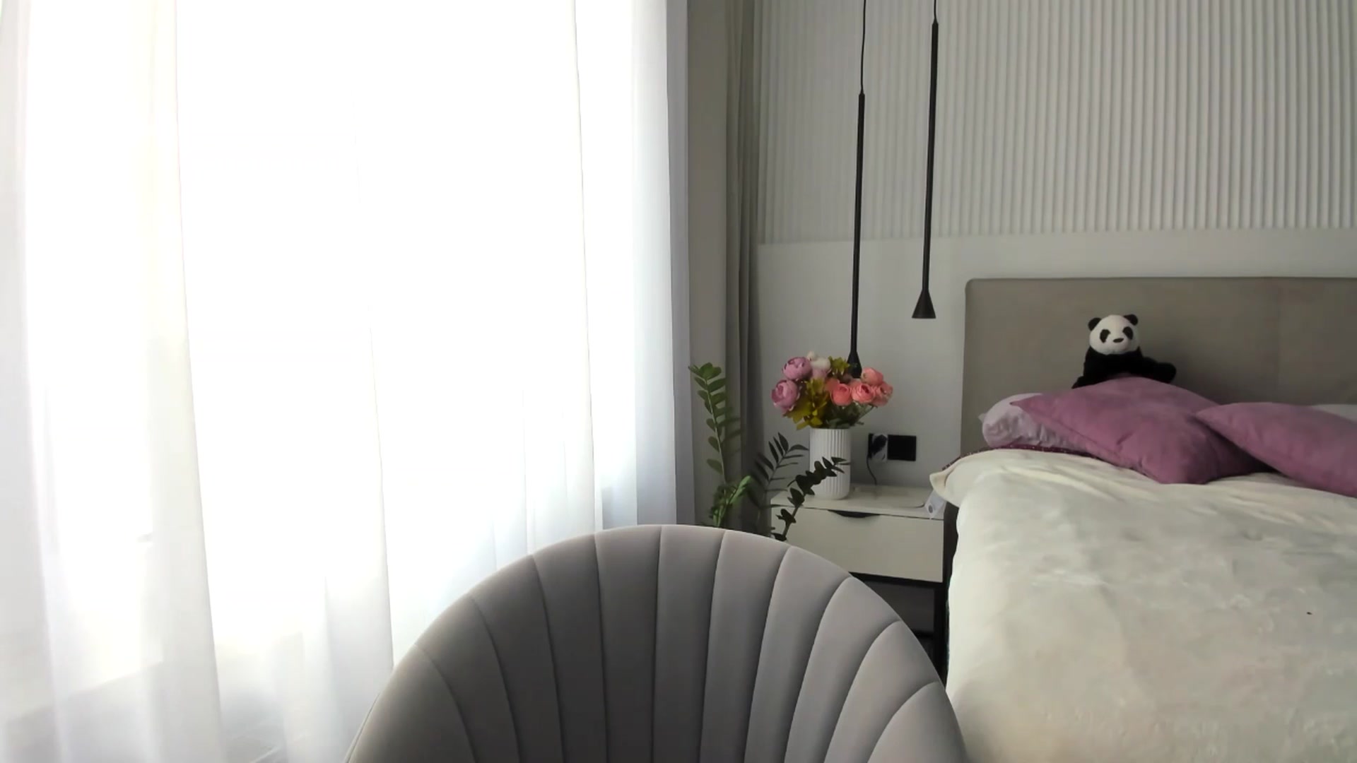 Gallery image thumbnail from KissableAsian's myfreecams stream on, 04/11/2025, 14:00 image 17 of 20