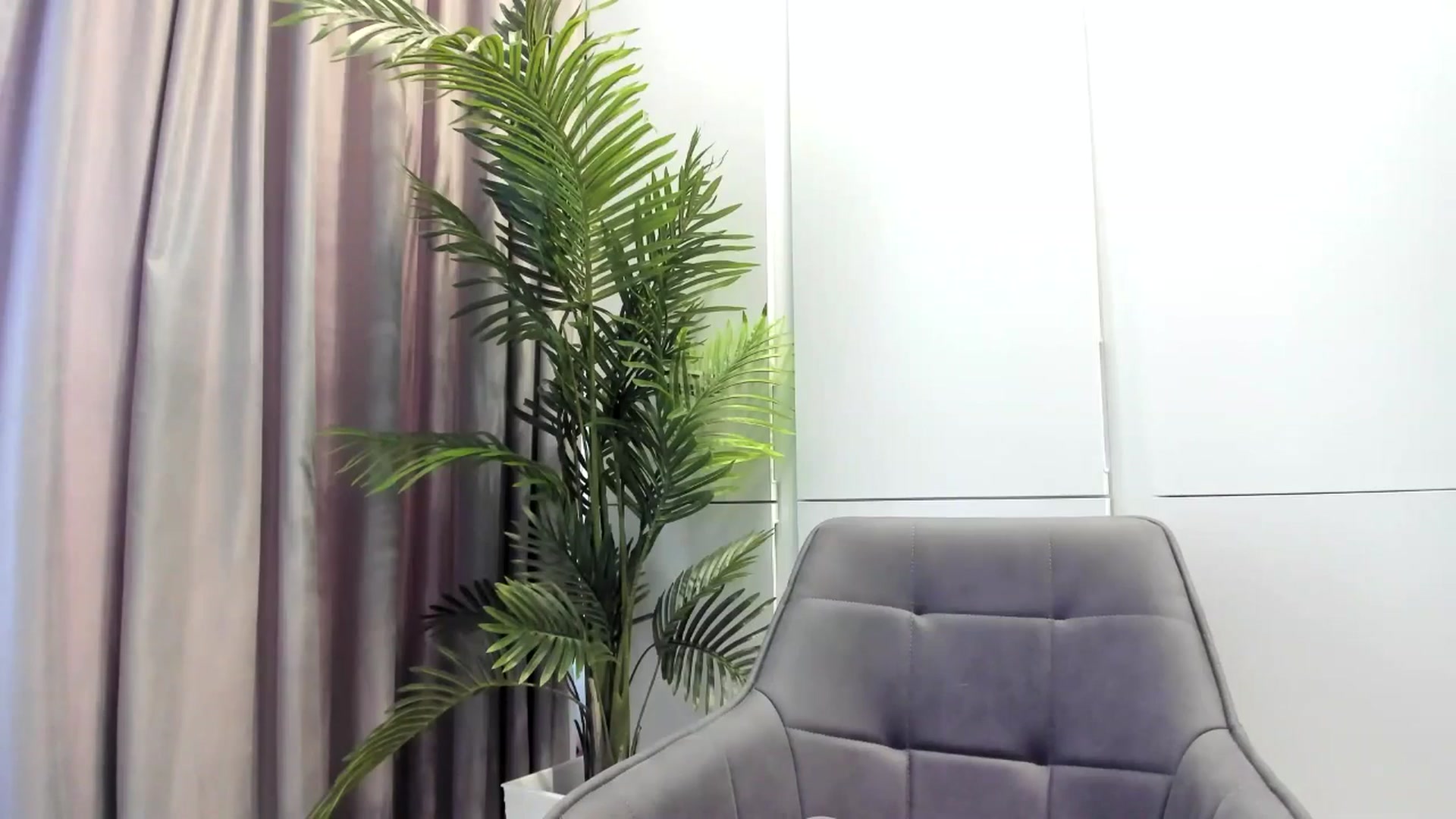 Gallery image thumbnail from KissableAsian's myfreecams stream on, 04/11/2025, 15:33 image 5 of 20