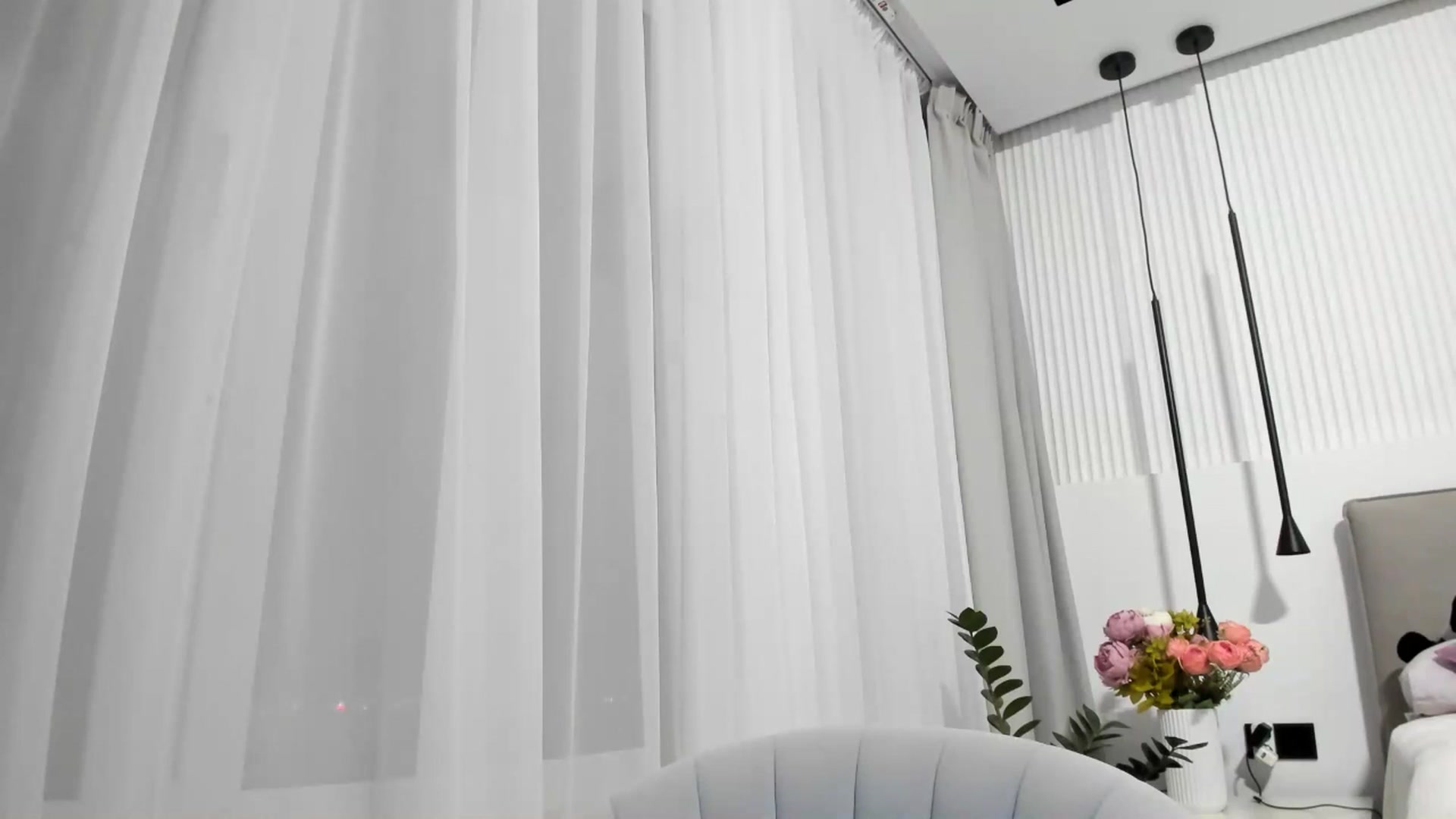 Gallery image thumbnail from KissableAsian's myfreecams stream on, 04/15/2025, 20:22 image 11 of 20