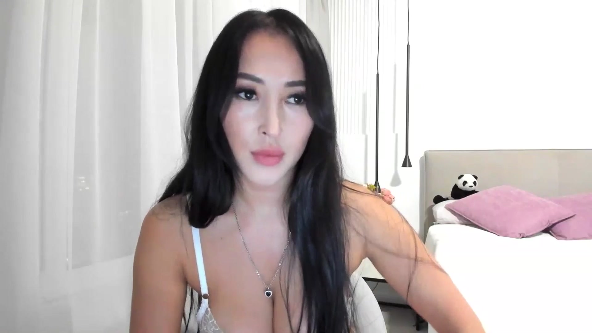 Gallery image thumbnail from KissableAsian's myfreecams stream on, 04/15/2025, 20:22 image 5 of 20