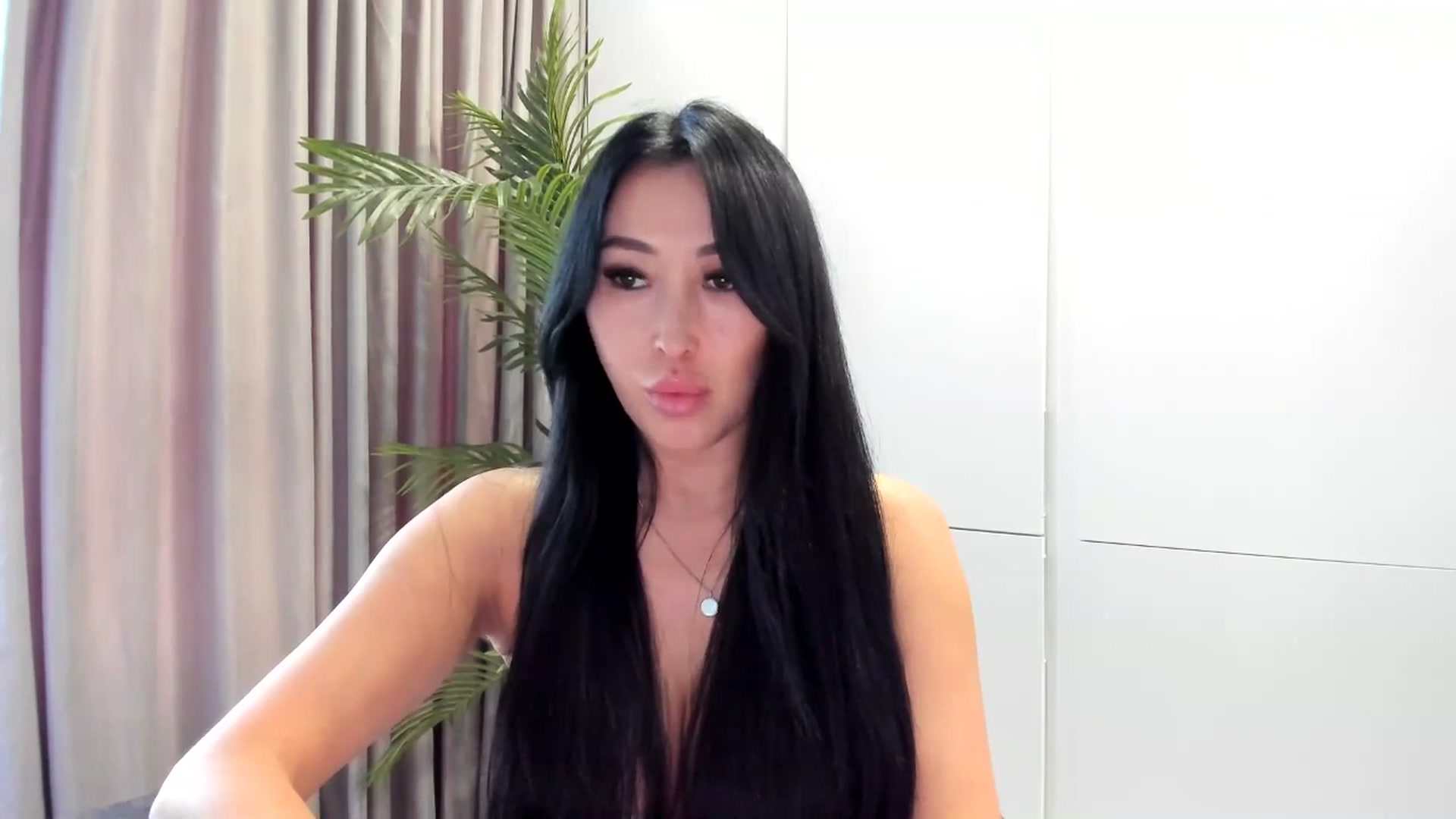 Gallery image thumbnail from KissableAsian's myfreecams stream on, 04/23/2025, 14:41 image 11 of 20