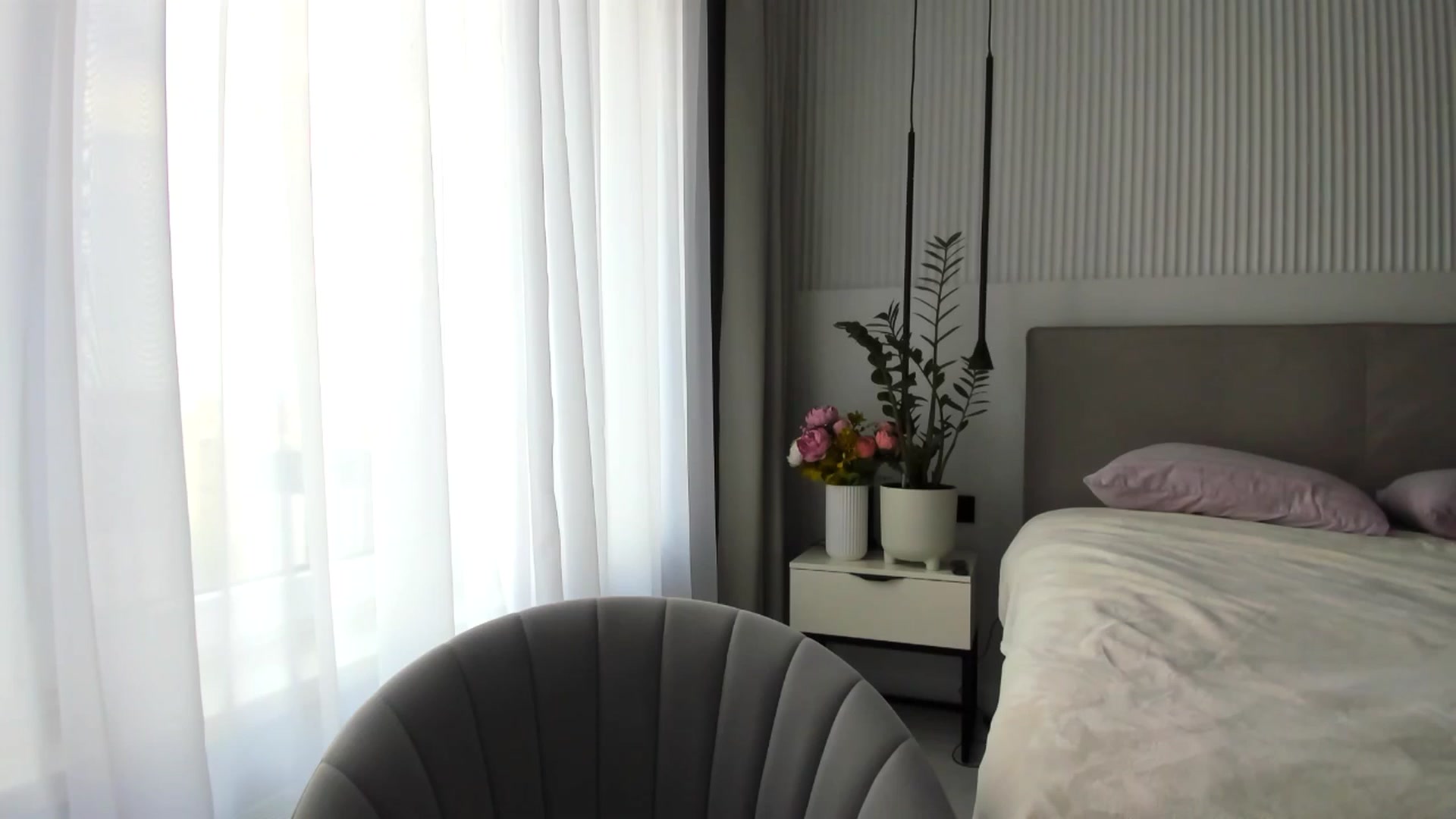 Gallery image thumbnail from KissableAsian's myfreecams stream on, 04/29/2025, 15:58 image 11 of 20