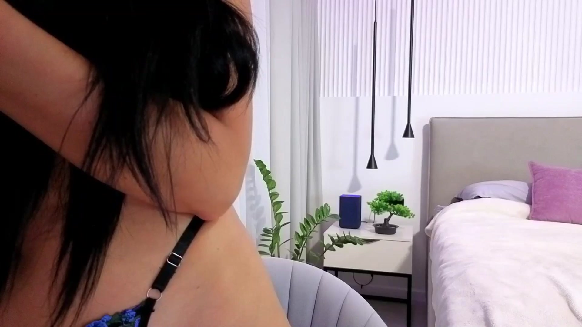 Gallery image thumbnail from KissableAsian's myfreecams stream on, 08/25/2025, 22:33 image 7 of 20