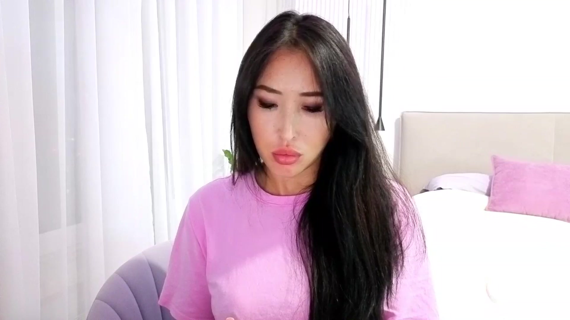 Gallery image thumbnail from KissableAsian's myfreecams stream on, 08/25/2025, 22:33 image 19 of 20