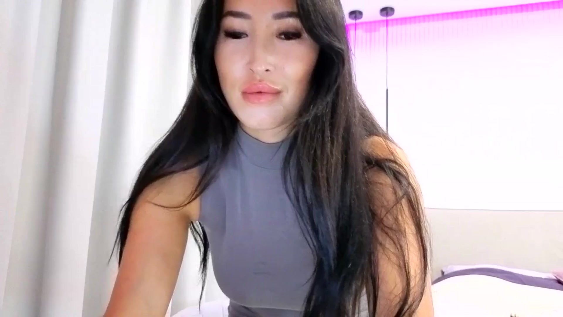 Gallery image thumbnail from KissableAsian's myfreecams stream on, 08/26/2025, 21:30 image 16 of 20