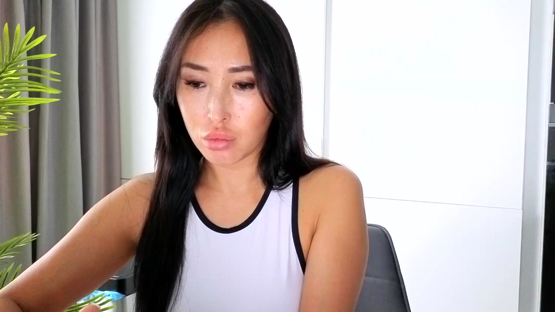 Gallery image thumbnail from KissableAsian's myfreecams stream on, 09/02/2025, 11:37 image 2 of 20