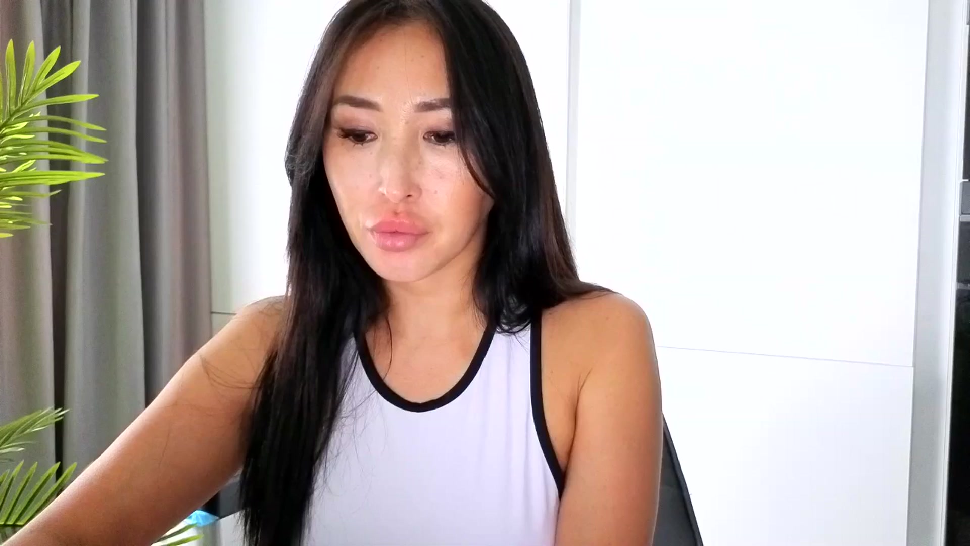 Gallery image thumbnail from KissableAsian's myfreecams stream on, 09/02/2025, 11:37 image 1 of 20