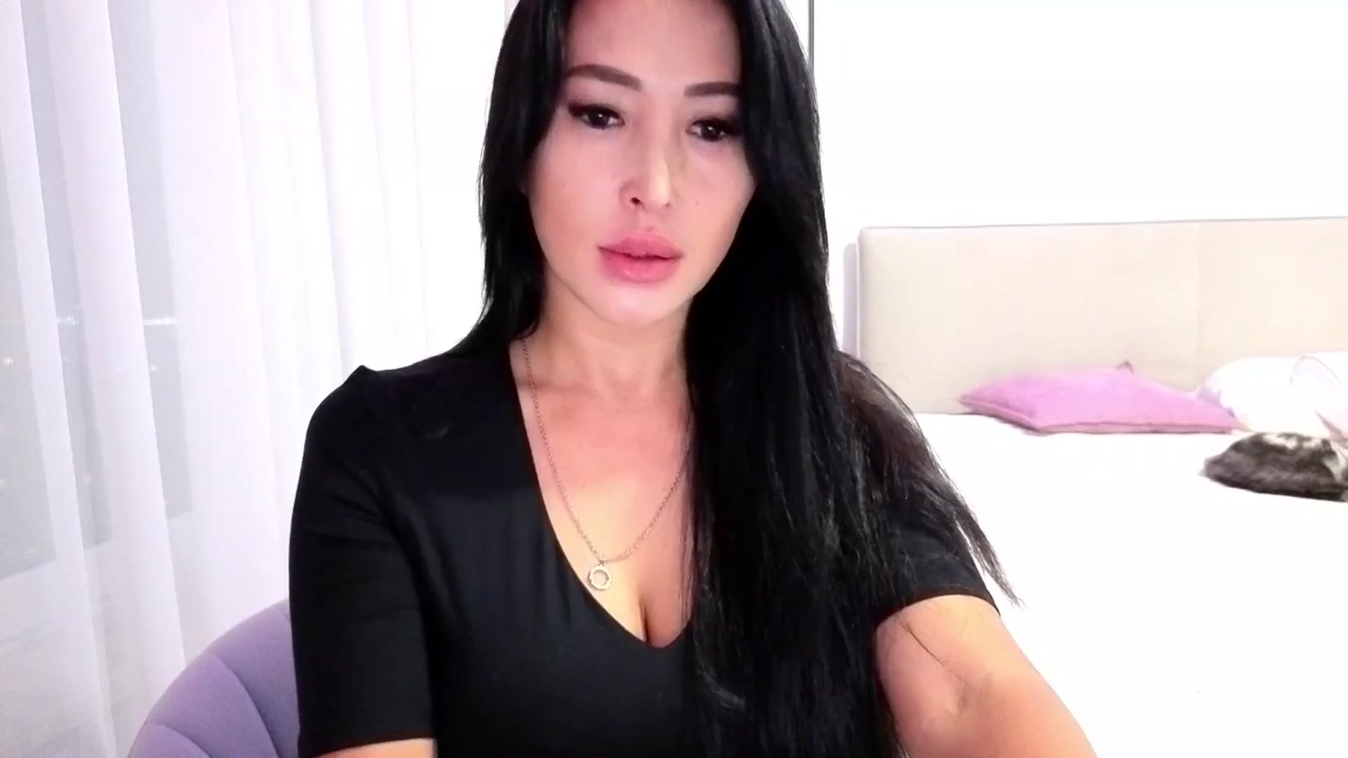 Gallery image thumbnail from KissableAsian's myfreecams stream on, 09/19/2025, 16:34 image 13 of 20