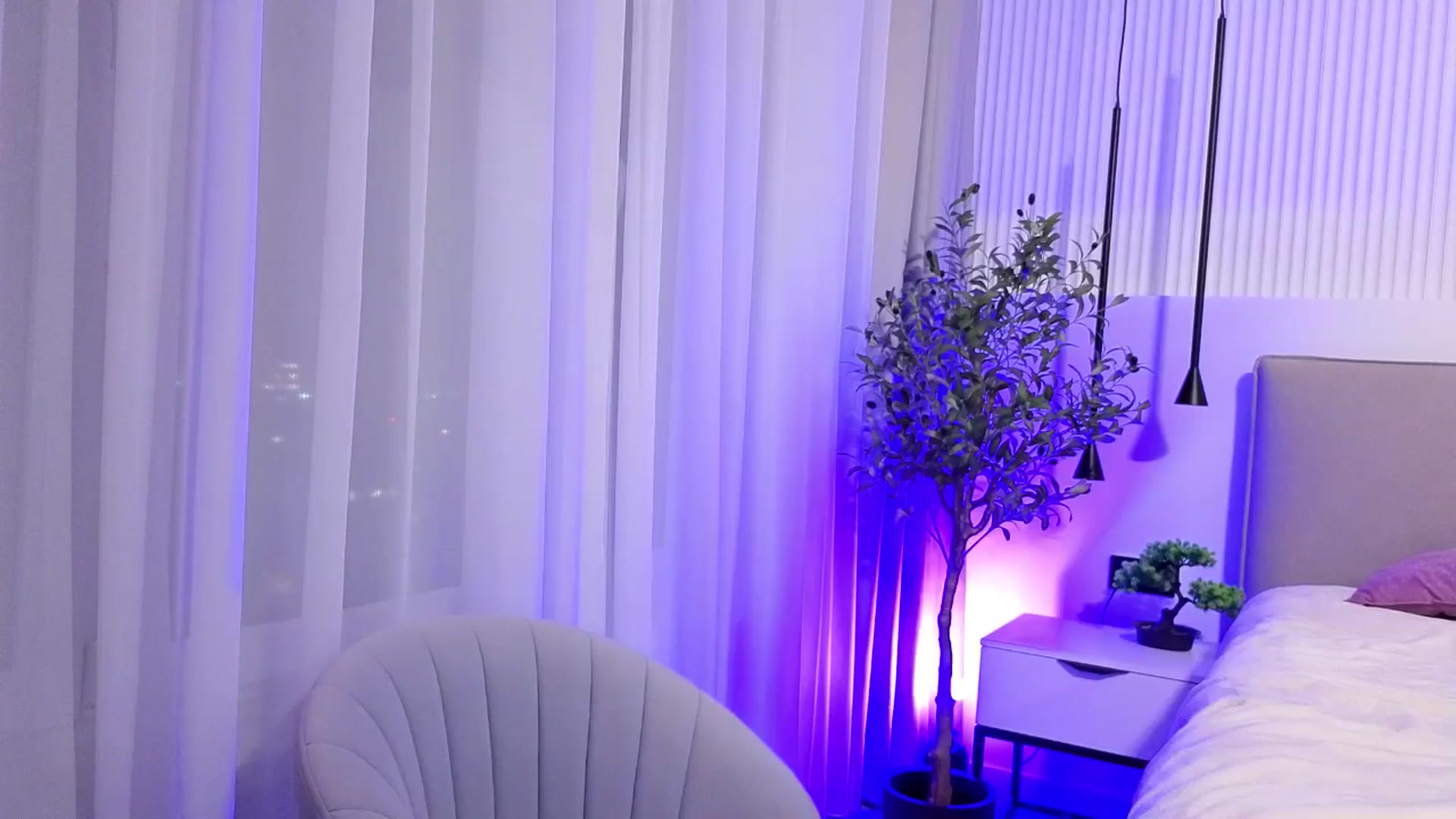 Gallery image thumbnail from KissableAsian's myfreecams stream on, 09/20/2025, 19:53 image 3 of 20