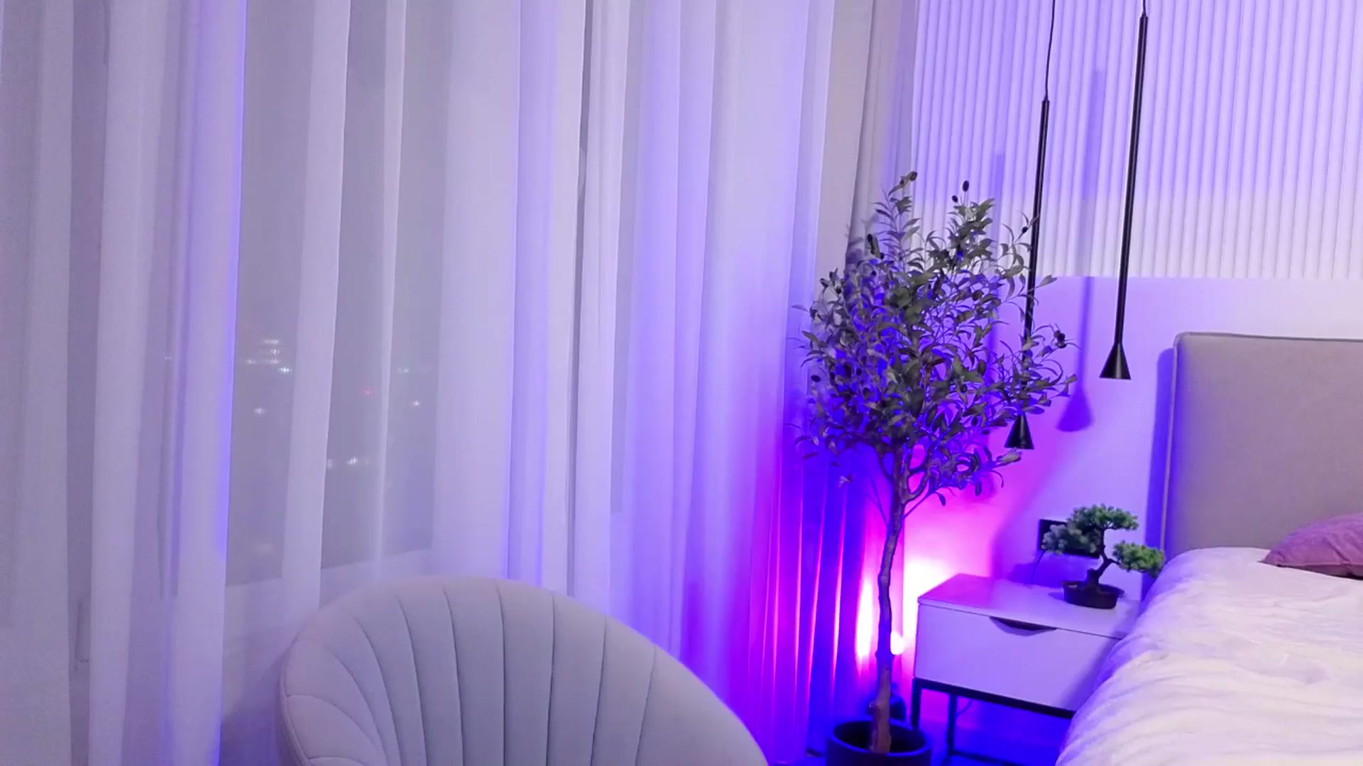 Gallery image thumbnail from KissableAsian's myfreecams stream on, 09/20/2025, 19:53 image 7 of 20