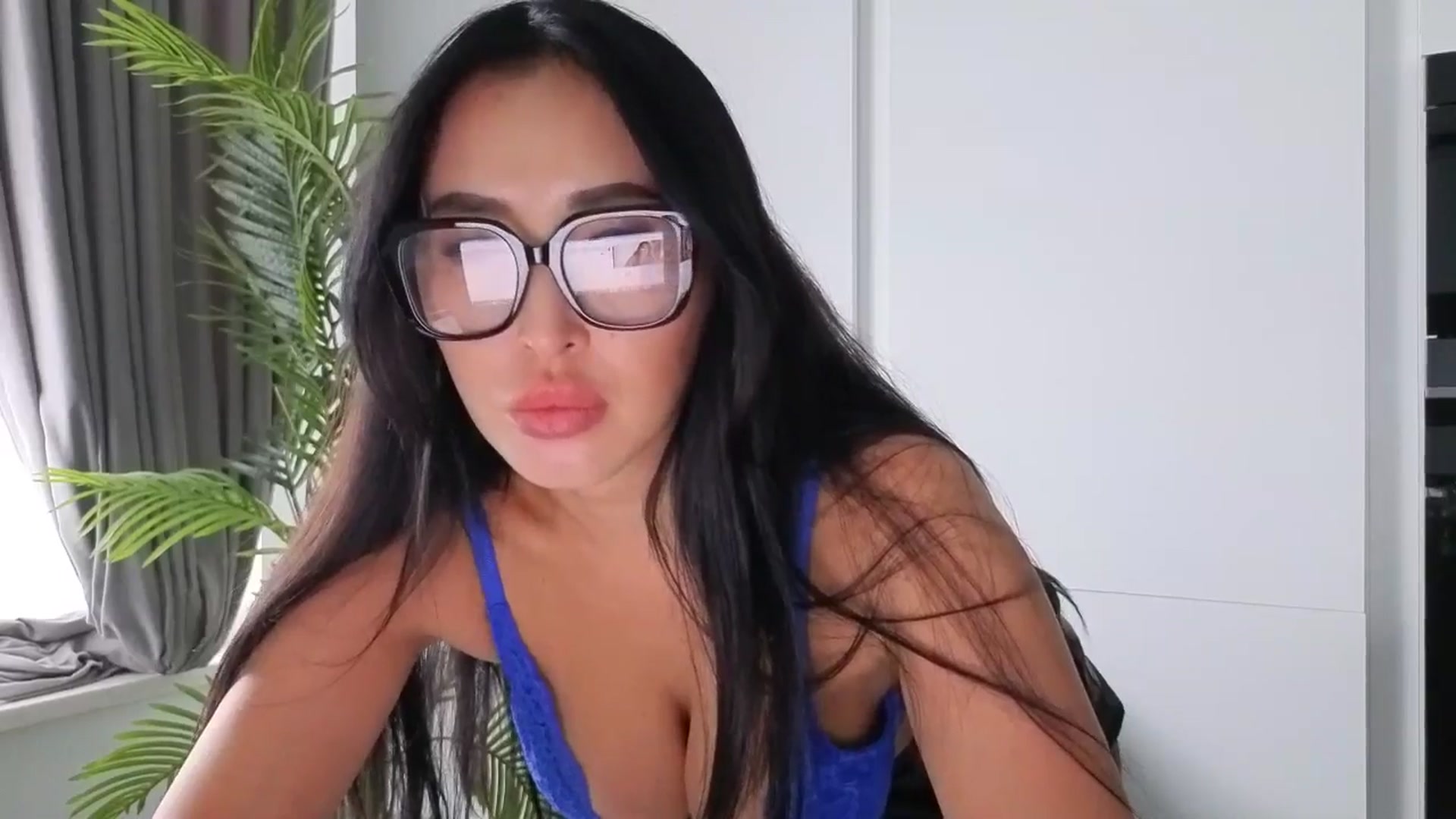Gallery image thumbnail from KissableAsian's myfreecams stream on, 09/25/2025, 12:25 image 5 of 20