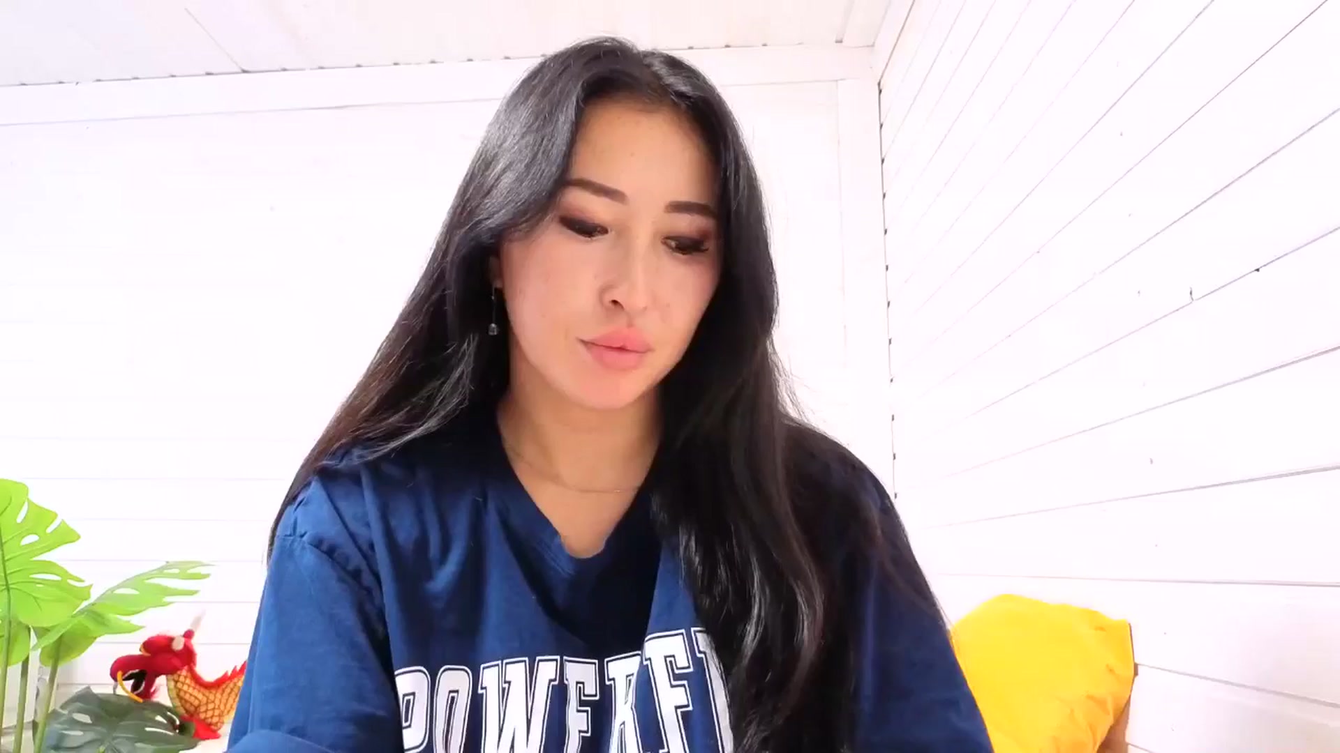 Gallery image thumbnail from KissableAsian's myfreecams stream on, 10/24/2025, 12:53 image 1 of 20