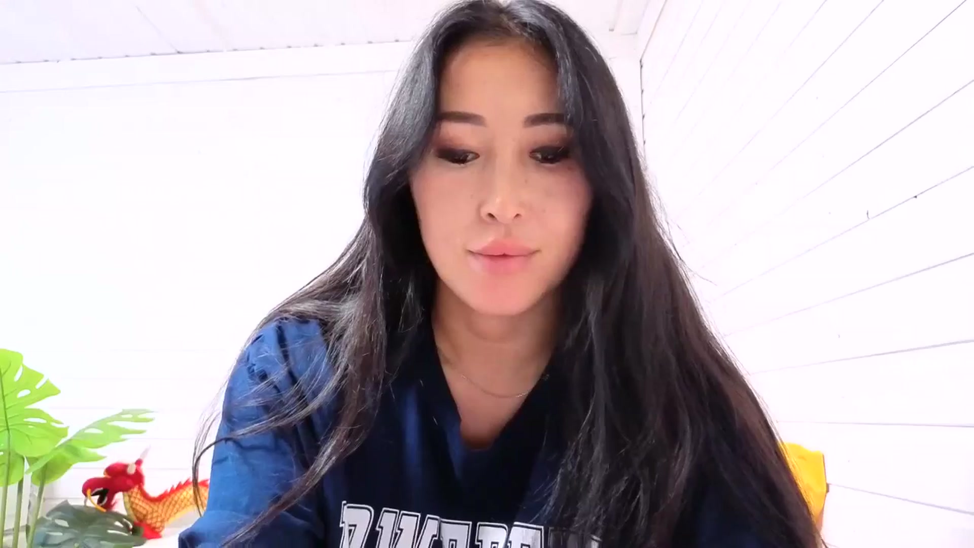 Gallery image thumbnail from KissableAsian's myfreecams stream on, 10/24/2025, 12:53 image 5 of 20