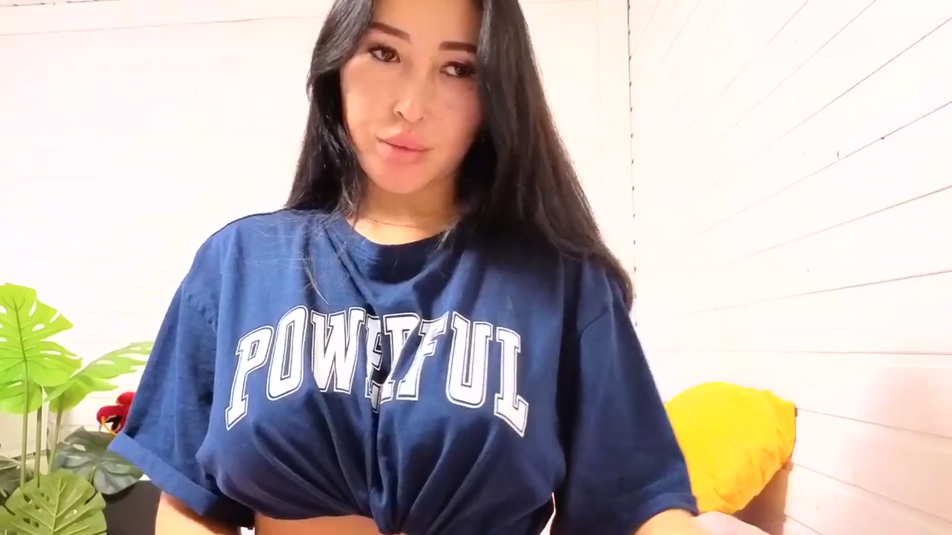 Gallery image thumbnail from KissableAsian's myfreecams stream on, 10/24/2025, 13:24 image 2 of 20