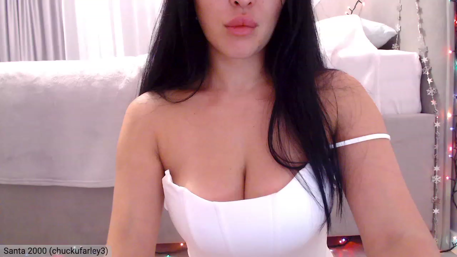 Gallery image thumbnail from Kissable_'s myfreecams stream on, 12/10/2022, 22:53 image 12 of 20