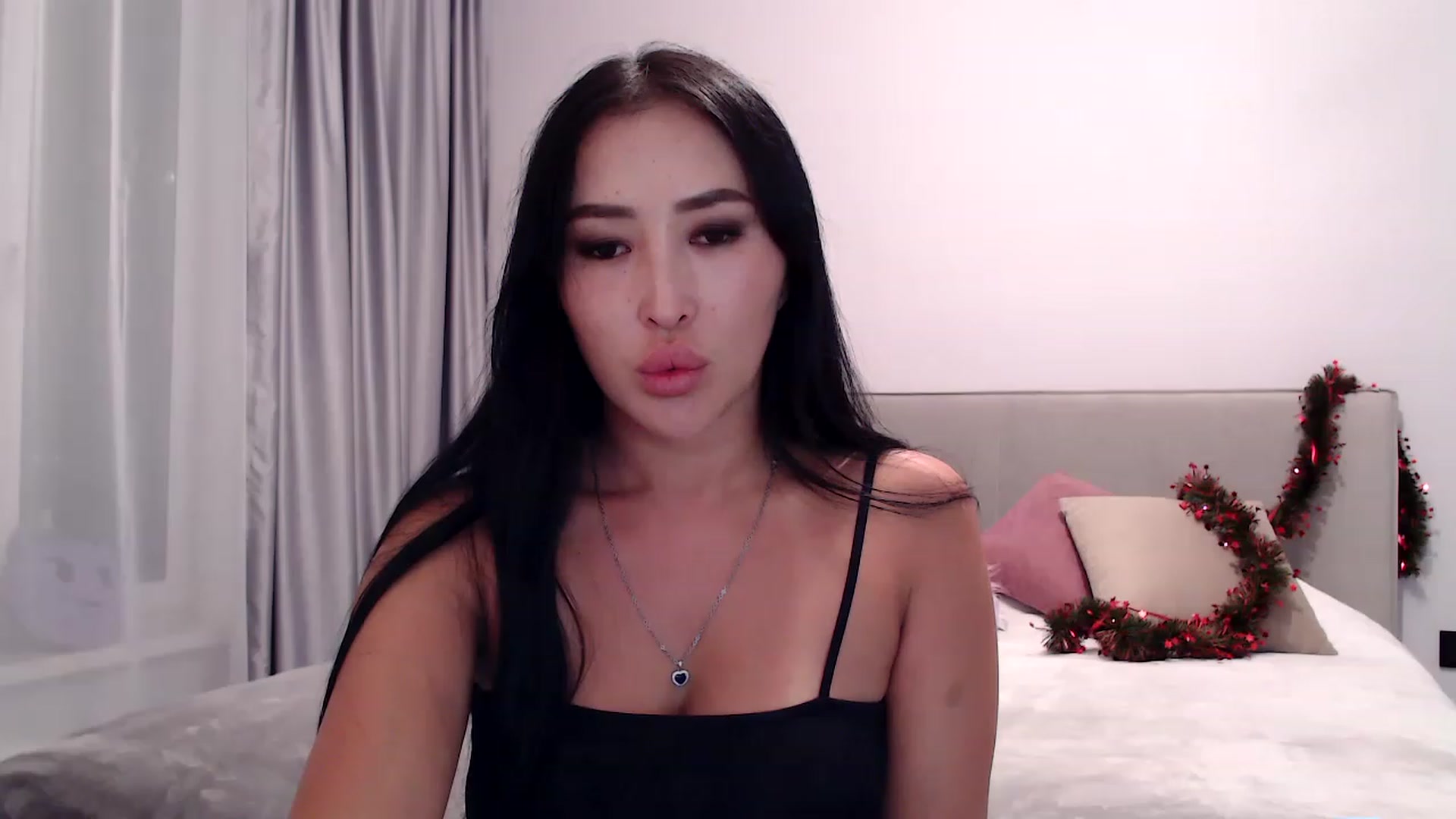 Gallery image thumbnail from Kissable_'s myfreecams stream on, 12/27/2022, 19:23 image 11 of 20