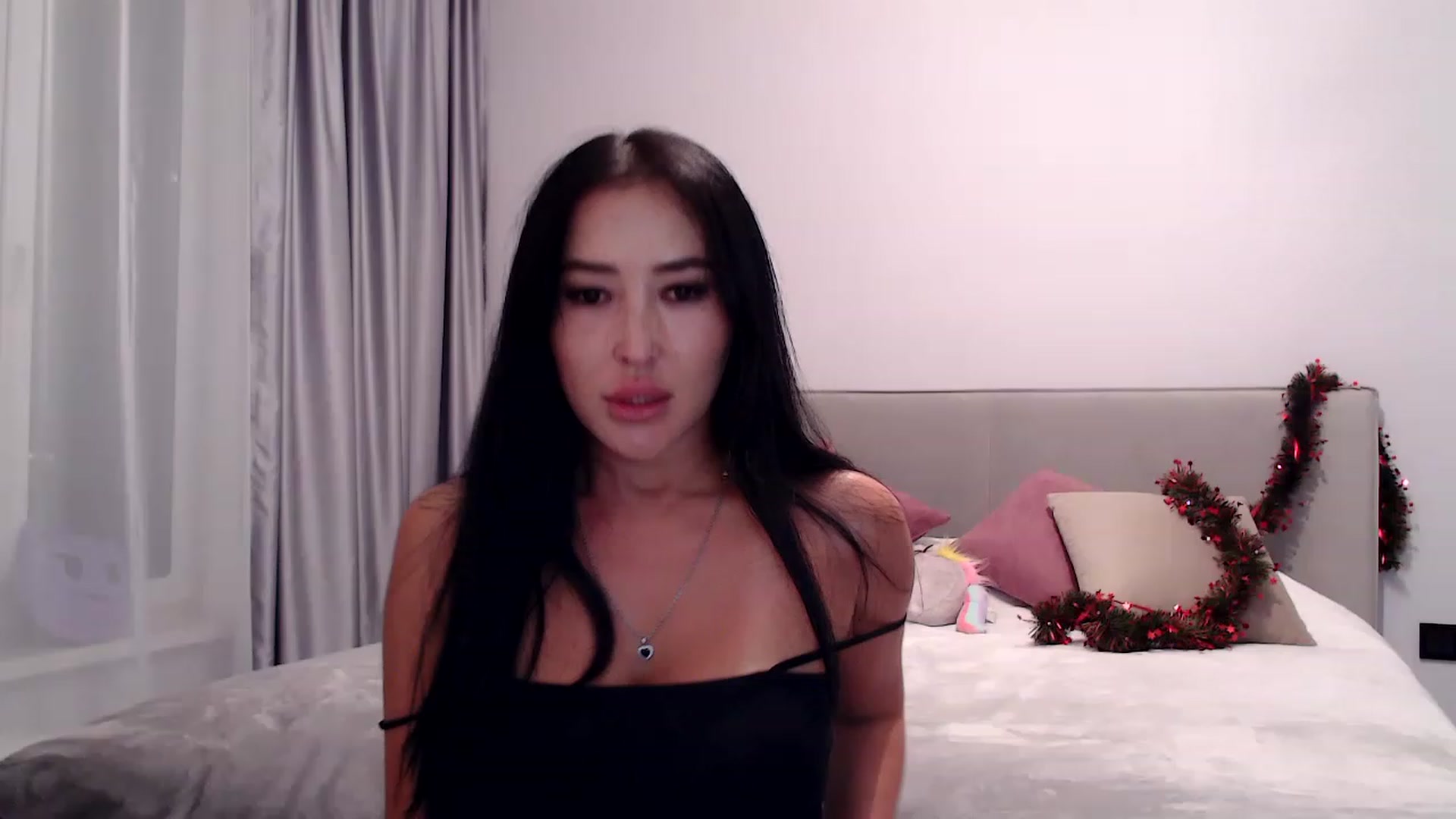 Gallery image thumbnail from Kissable_'s myfreecams stream on, 12/27/2022, 19:59 image 6 of 20
