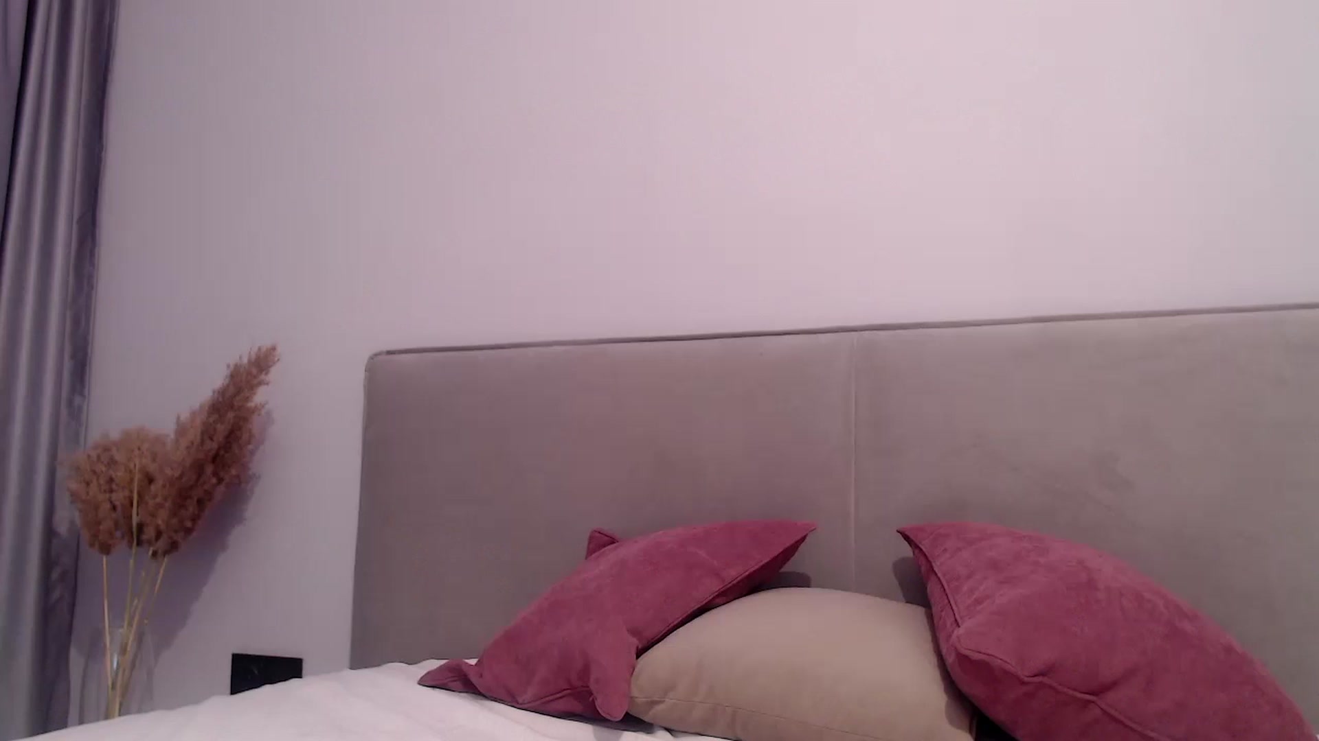 Gallery image thumbnail from Kissable_'s myfreecams stream on, 12/29/2022, 22:02 image 9 of 20
