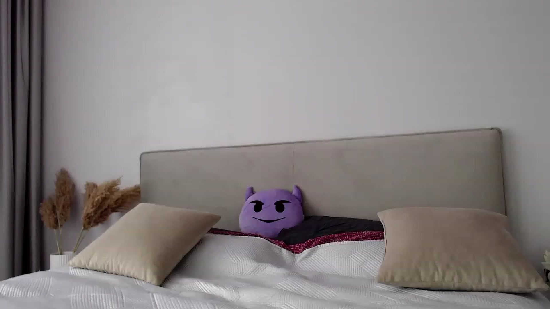 Gallery image thumbnail from Kissable_'s myfreecams stream on, 01/31/2023, 09:51 image 6 of 20