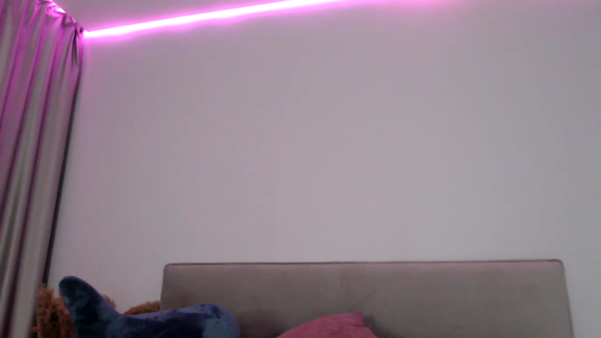 Gallery image thumbnail from Kissable_'s myfreecams stream on, 02/04/2023, 23:23 image 16 of 20