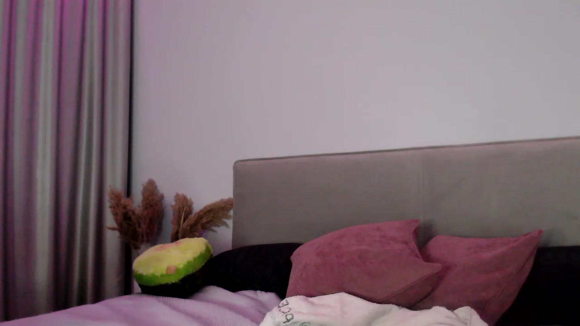 Gallery image thumbnail from Kissable_'s myfreecams stream on, 02/05/2023, 24:02 image 20 of 20