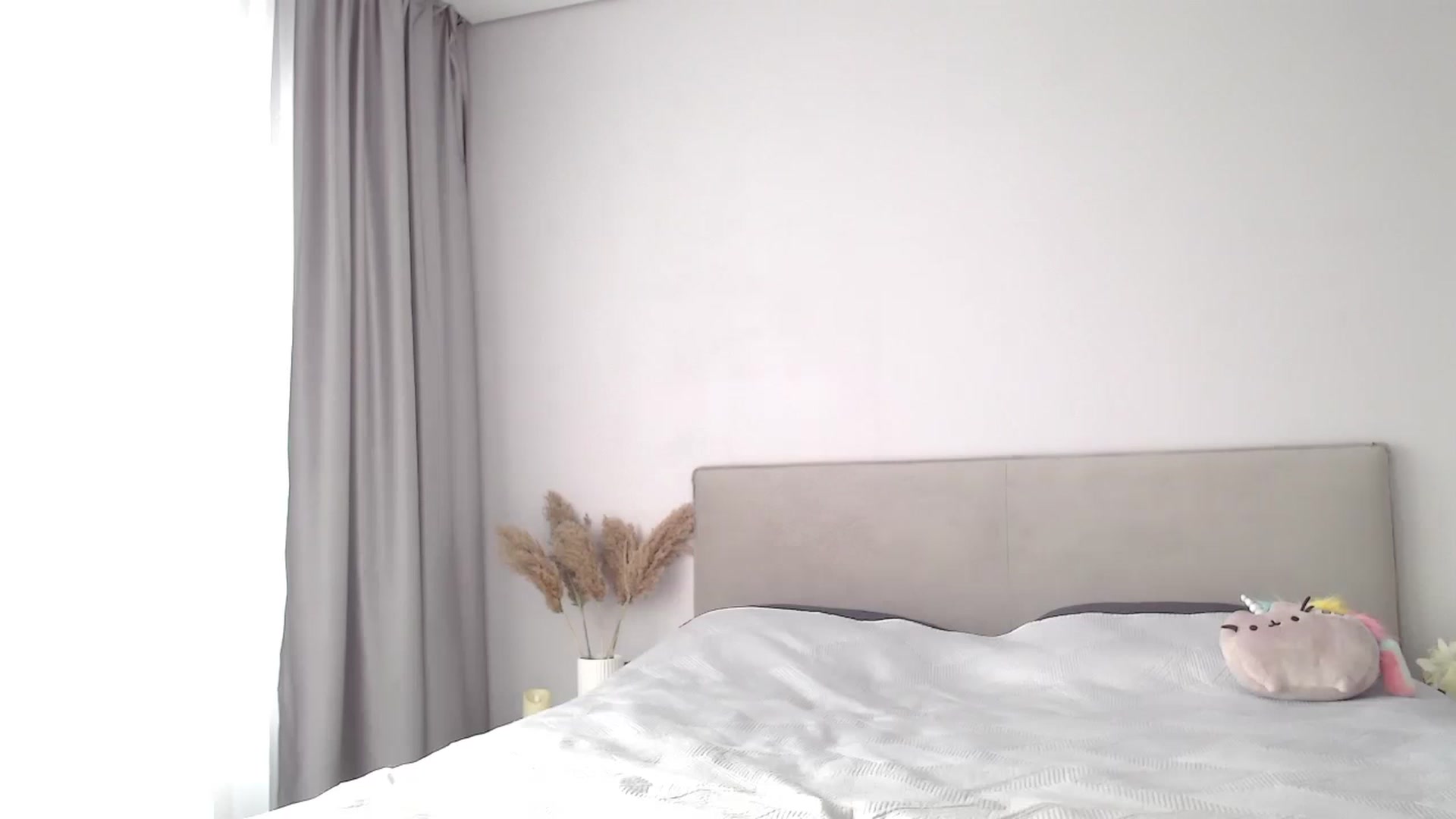 Gallery image thumbnail from Kissable_'s myfreecams stream on, 02/10/2023, 08:10 image 5 of 20
