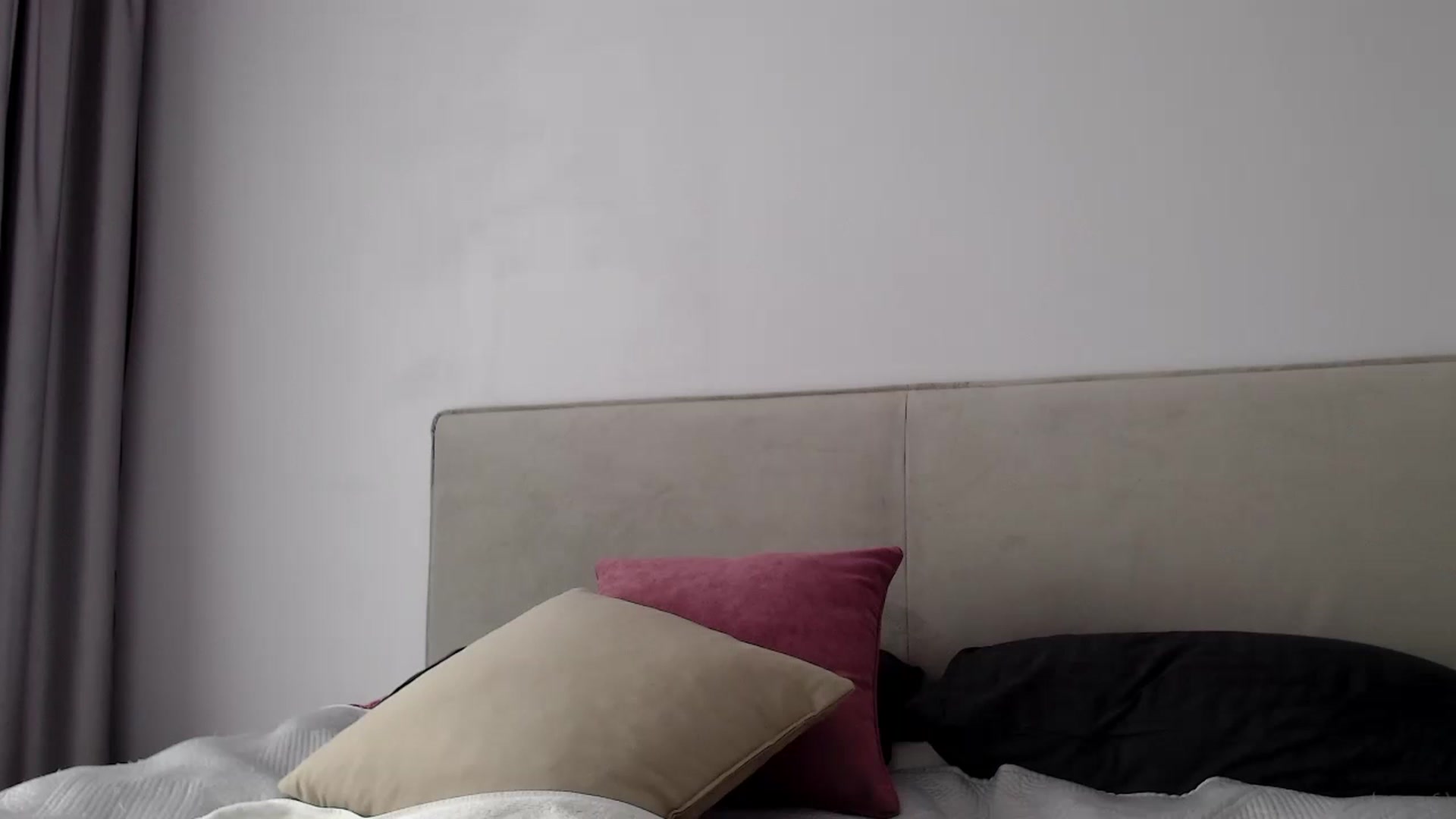 Gallery image thumbnail from Kissable_'s myfreecams stream on, 02/14/2023, 10:08 image 5 of 20