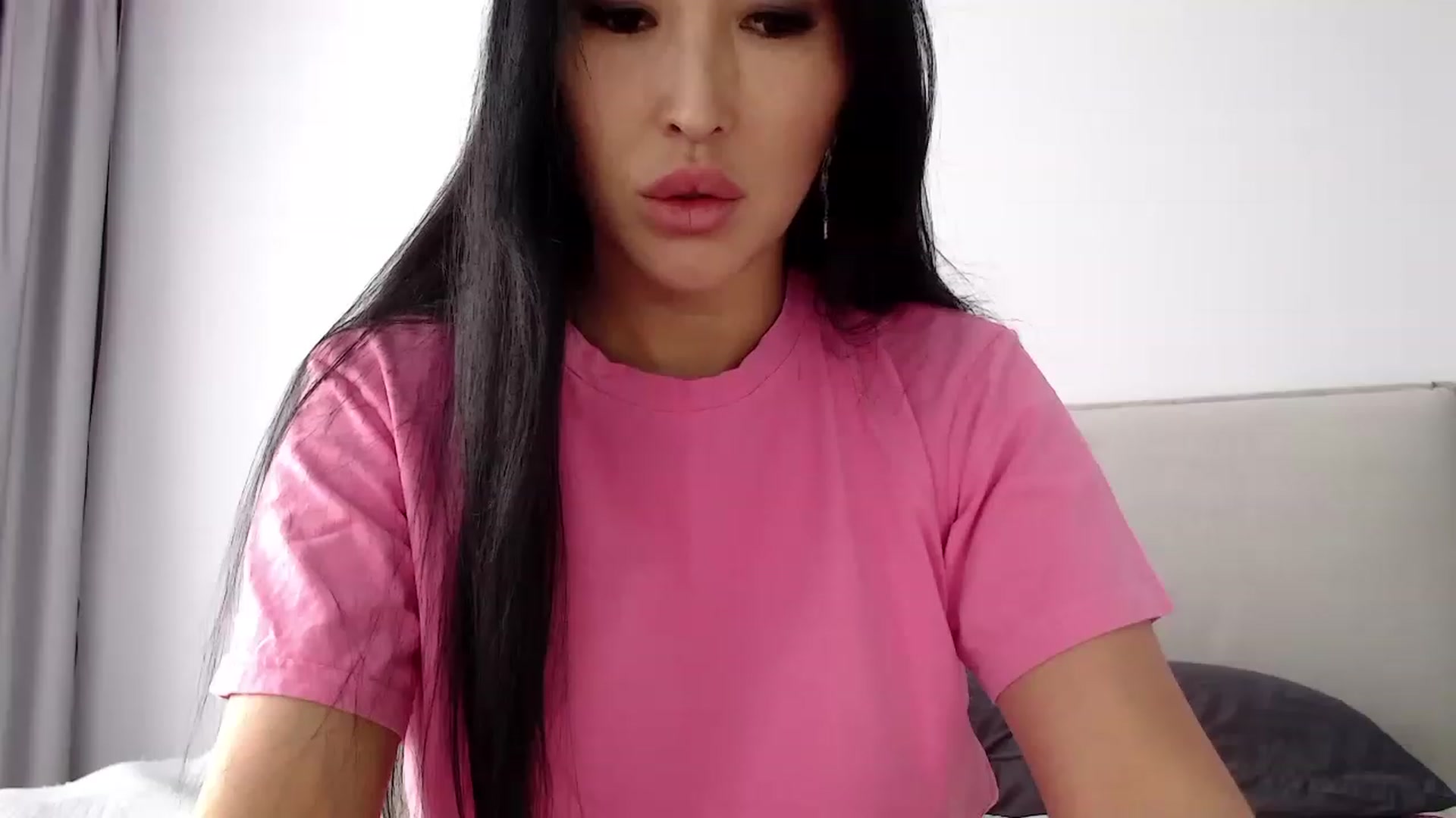 Gallery image thumbnail from Kissable_'s myfreecams stream on, 02/14/2023, 10:08 image 19 of 20