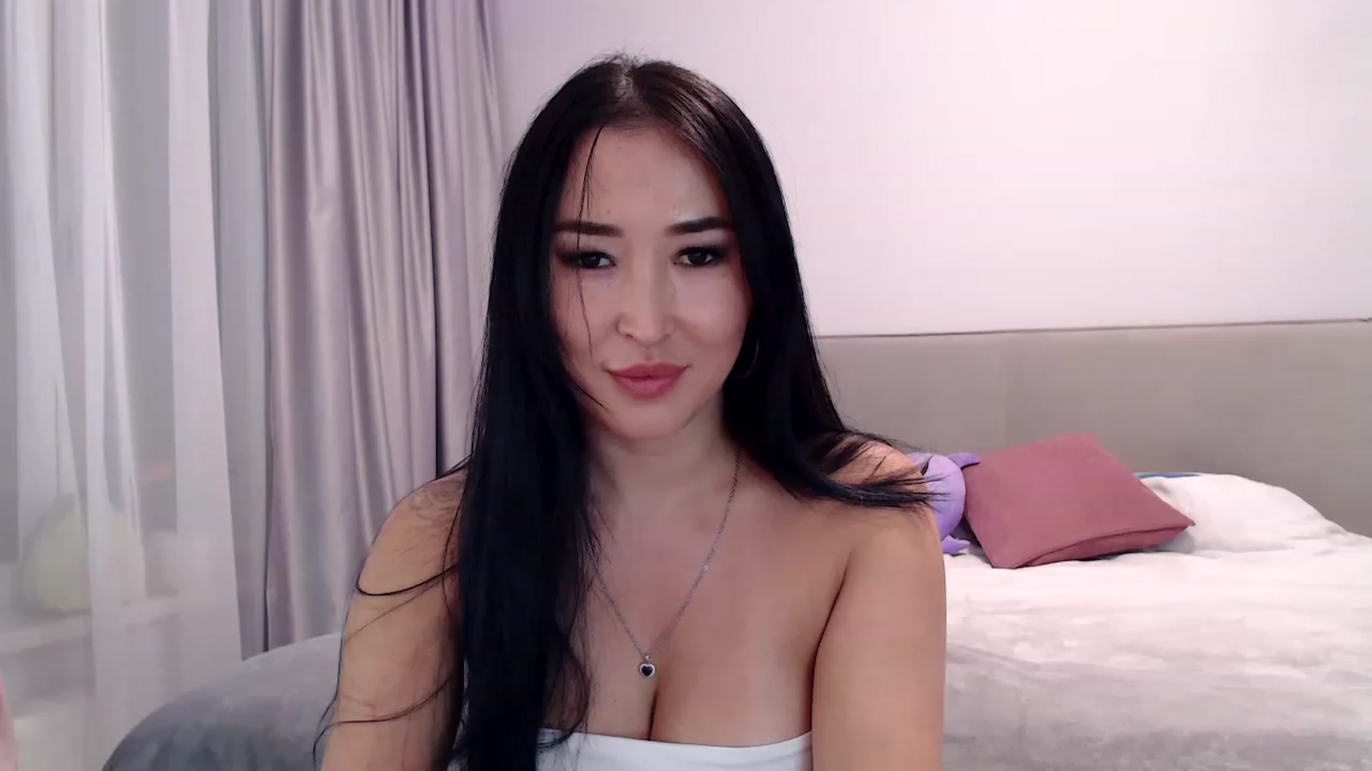Gallery image thumbnail from Kissable_'s myfreecams stream on, 03/04/2023, 17:30 image 12 of 20