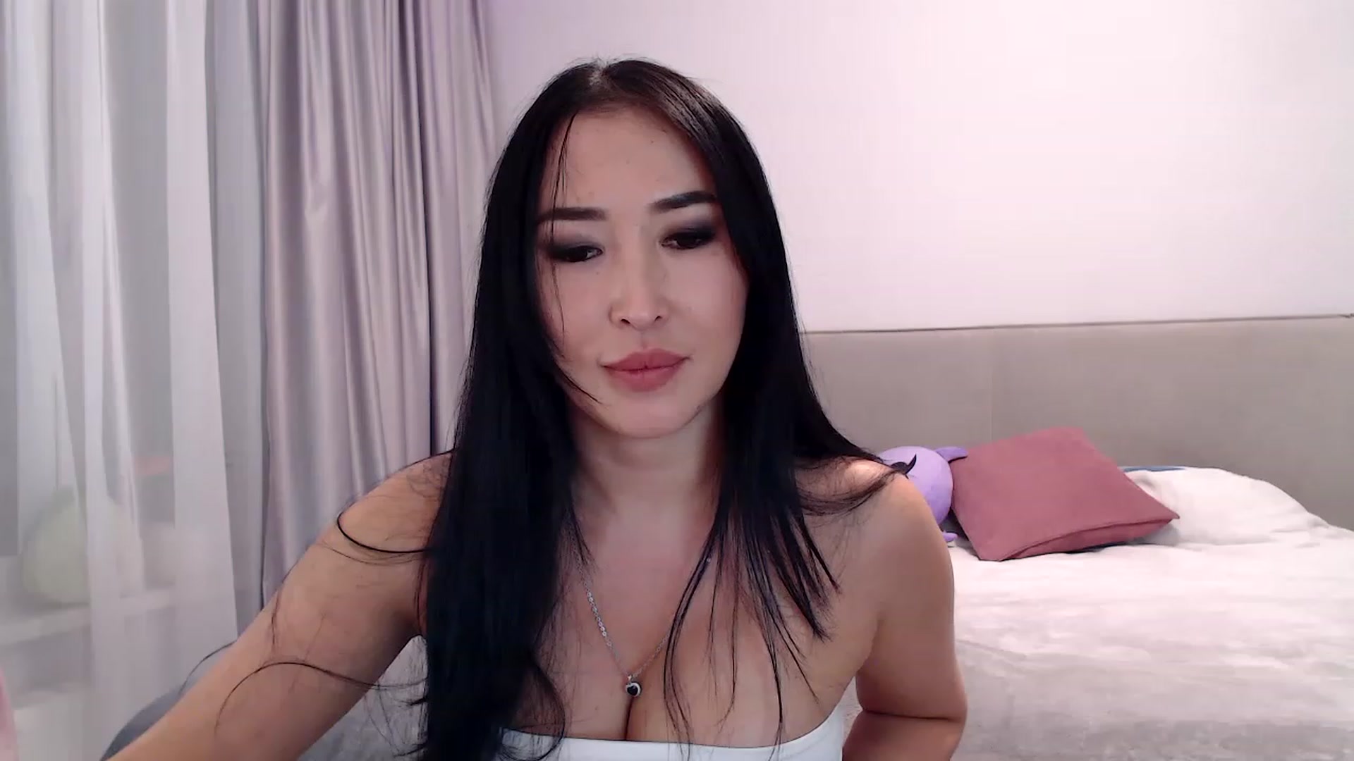 Gallery image thumbnail from Kissable_'s myfreecams stream on, 03/04/2023, 17:30 image 11 of 20