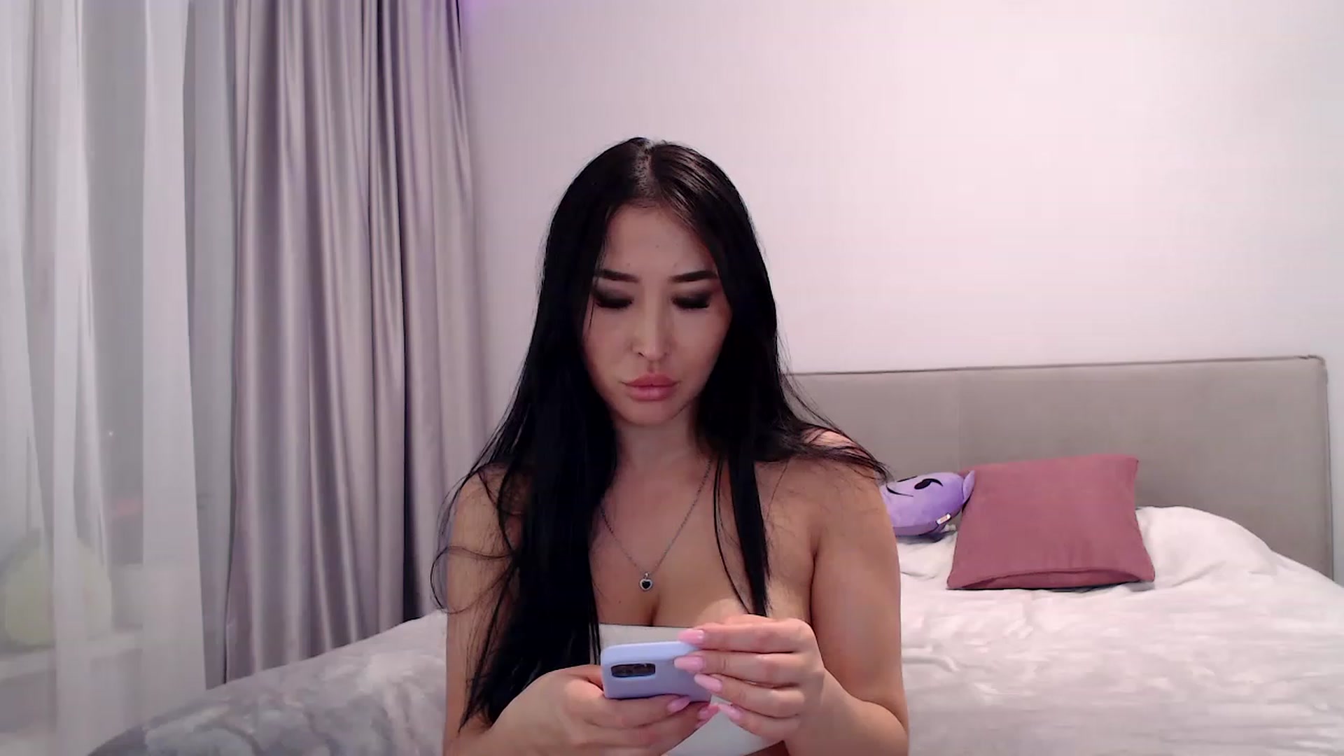 Gallery image thumbnail from Kissable_'s myfreecams stream on, 03/04/2023, 19:59 image 17 of 20
