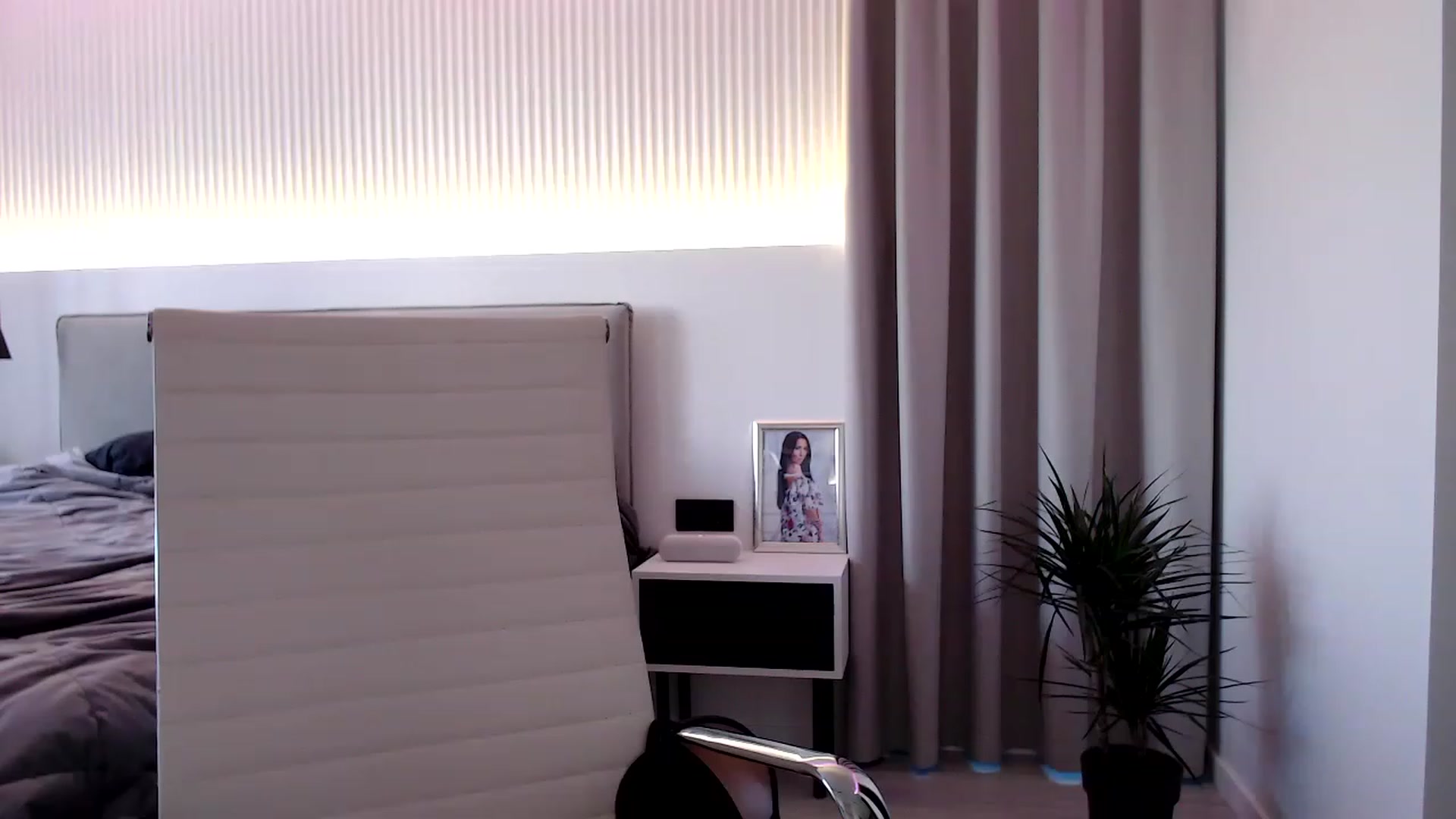 Gallery image thumbnail from Kissable_'s myfreecams stream on, 06/04/2023, 01:40 image 16 of 20