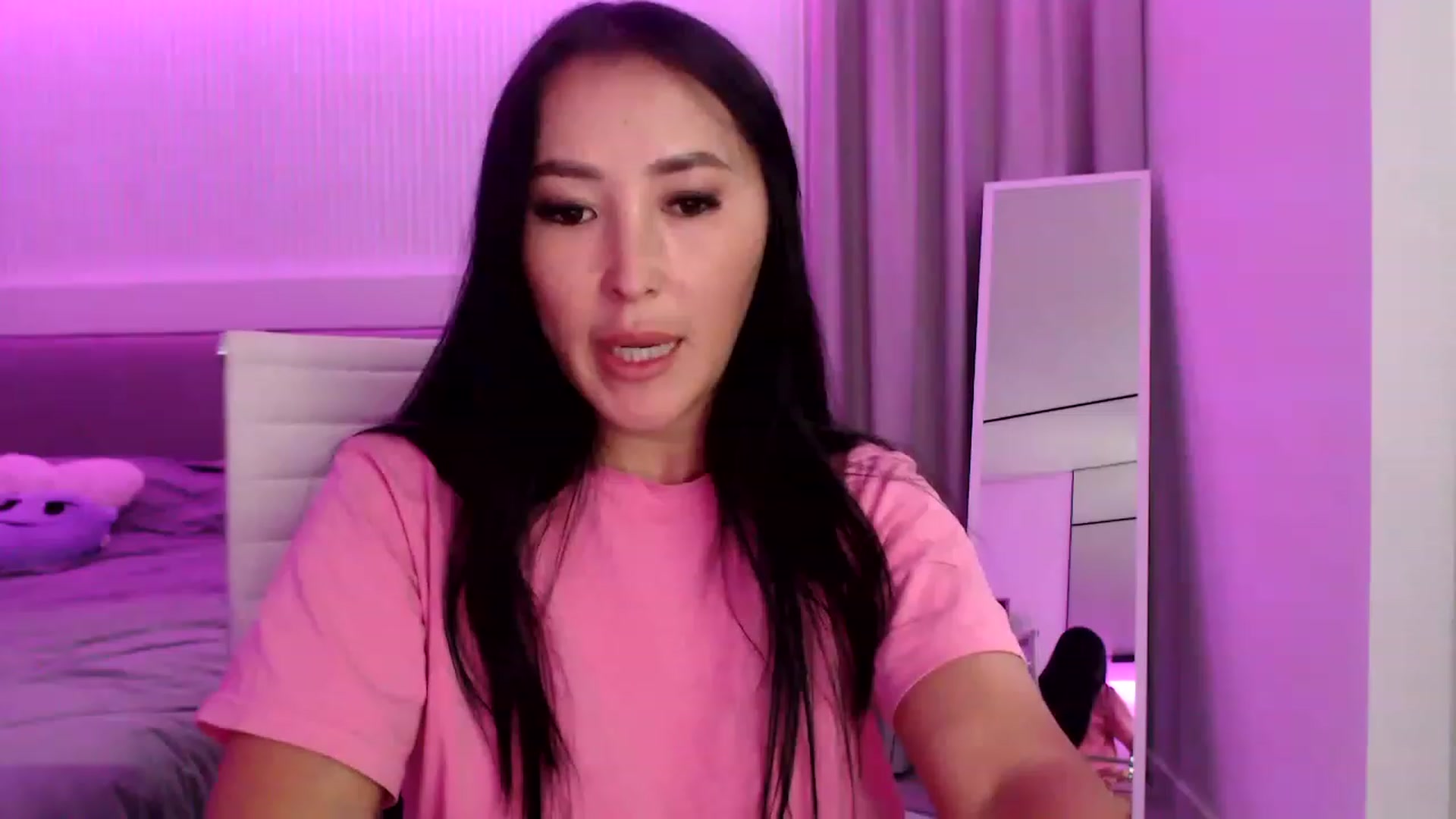 Gallery image thumbnail from Kissable_'s myfreecams stream on, 06/24/2023, 19:26 image 16 of 20
