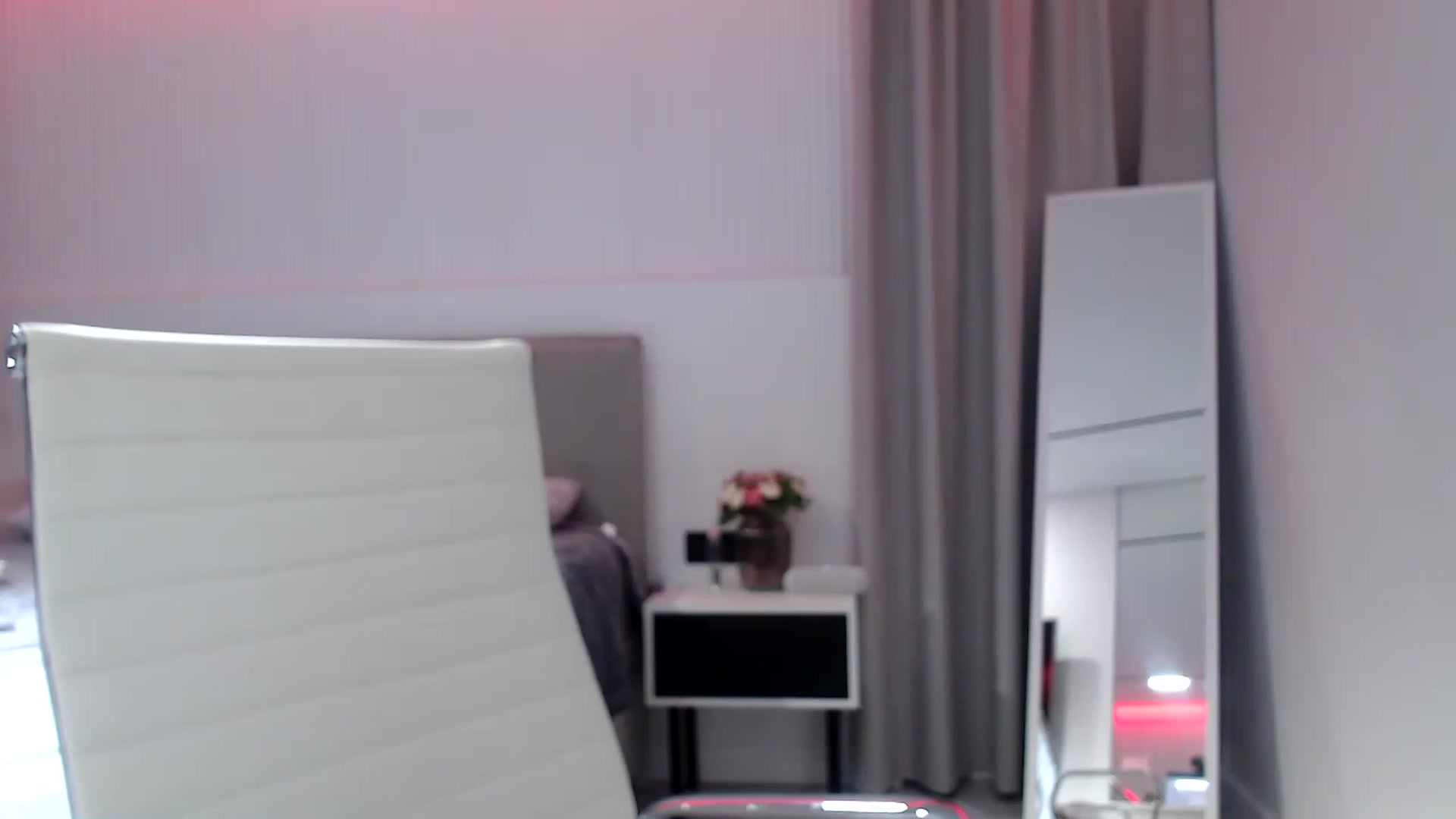 Gallery image thumbnail from Kissable_'s myfreecams stream on, 06/25/2023, 20:26 image 6 of 20
