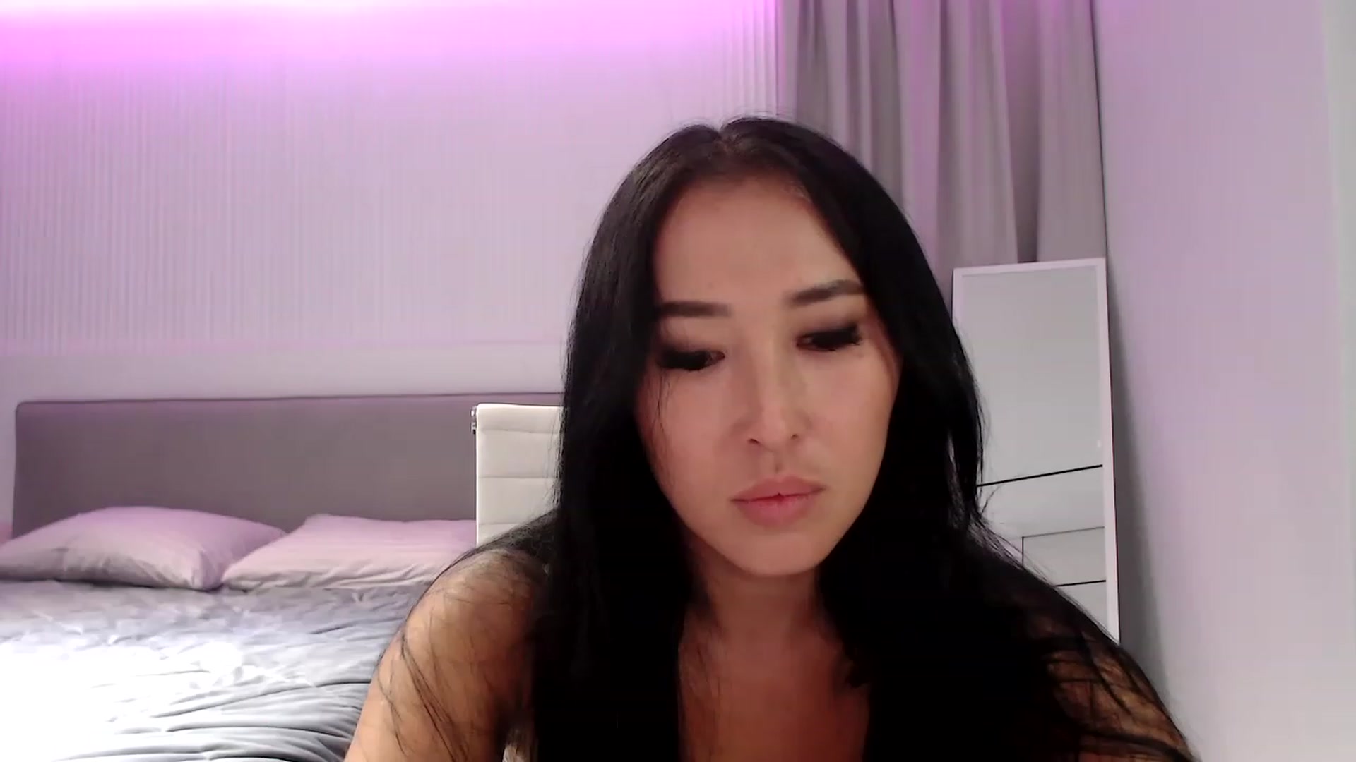 Gallery image thumbnail from Kissable_'s myfreecams stream on, 06/25/2023, 22:29 image 14 of 20