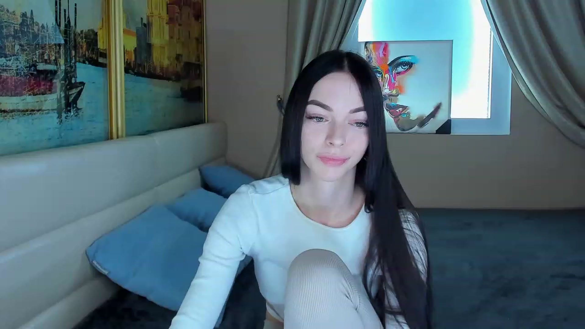 Gallery image thumbnail from Kissable_Hun's myfreecams stream on, 02/05/2023, 15:17 image 17 of 20