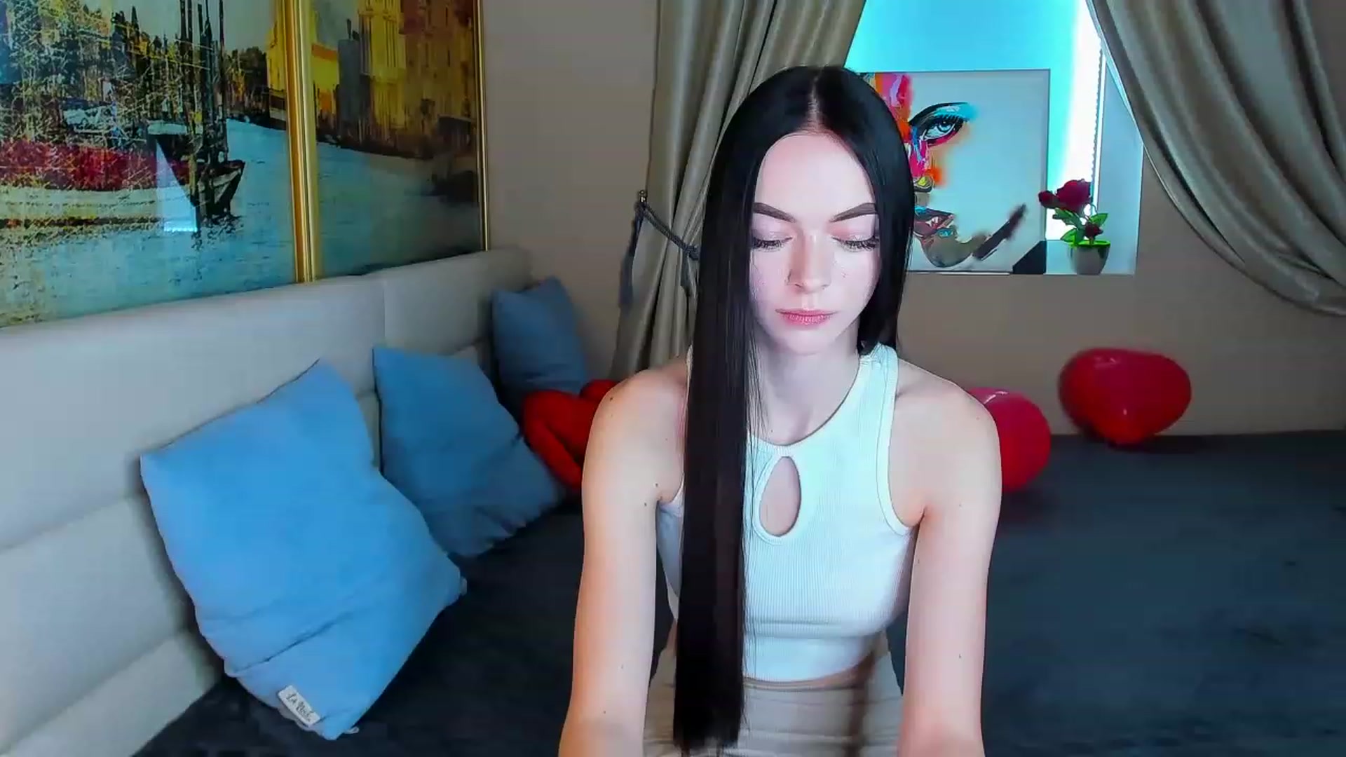 Gallery image thumbnail from Kissable_Hun's myfreecams stream on, 03/13/2023, 15:54 image 15 of 20