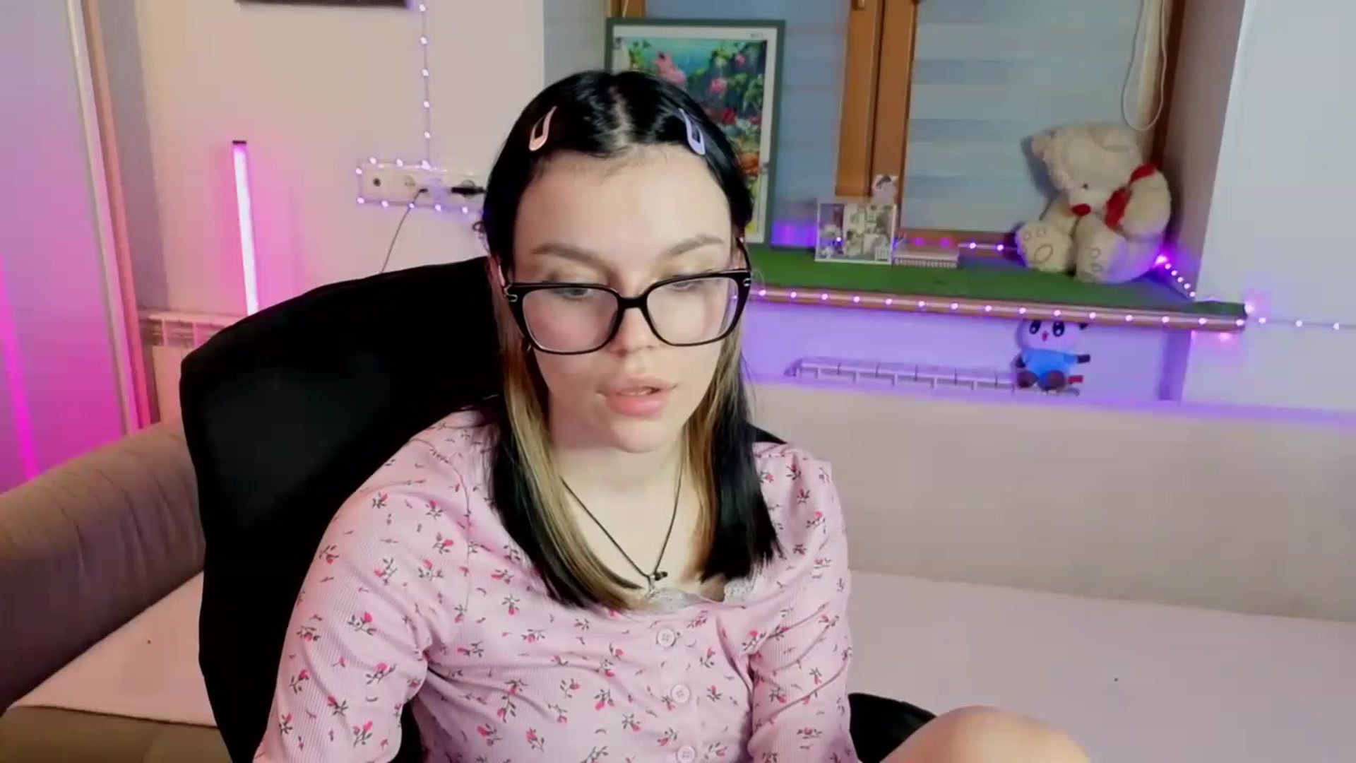 Gallery image thumbnail from Kissalexia's myfreecams stream on, 08/30/2026, 23:34 image 10 of 20