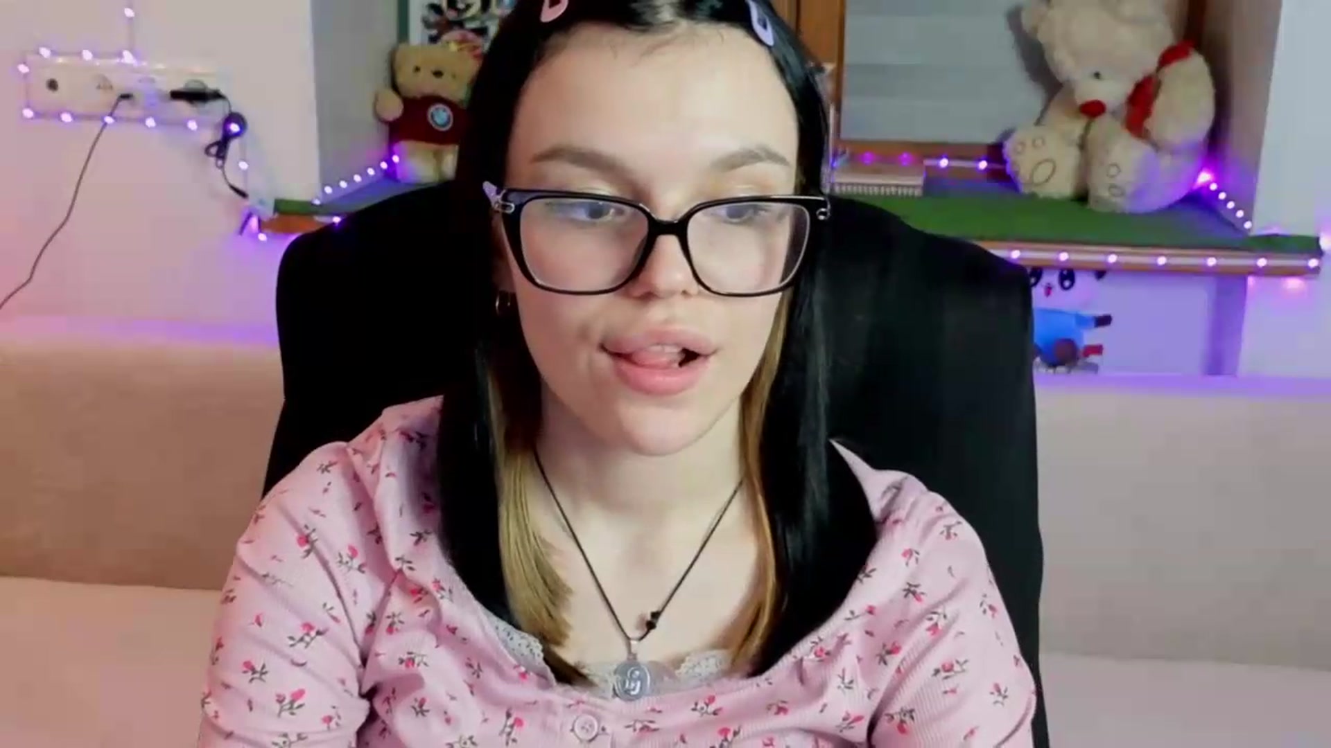 Gallery image thumbnail from Kissalexia's myfreecams stream on, 08/30/2026, 23:34 image 3 of 20