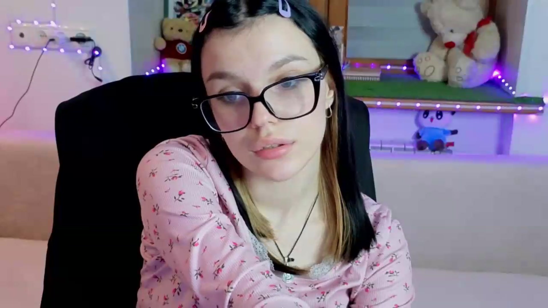 Gallery image thumbnail from Kissalexia's myfreecams stream on, 08/30/2026, 23:34 image 2 of 20